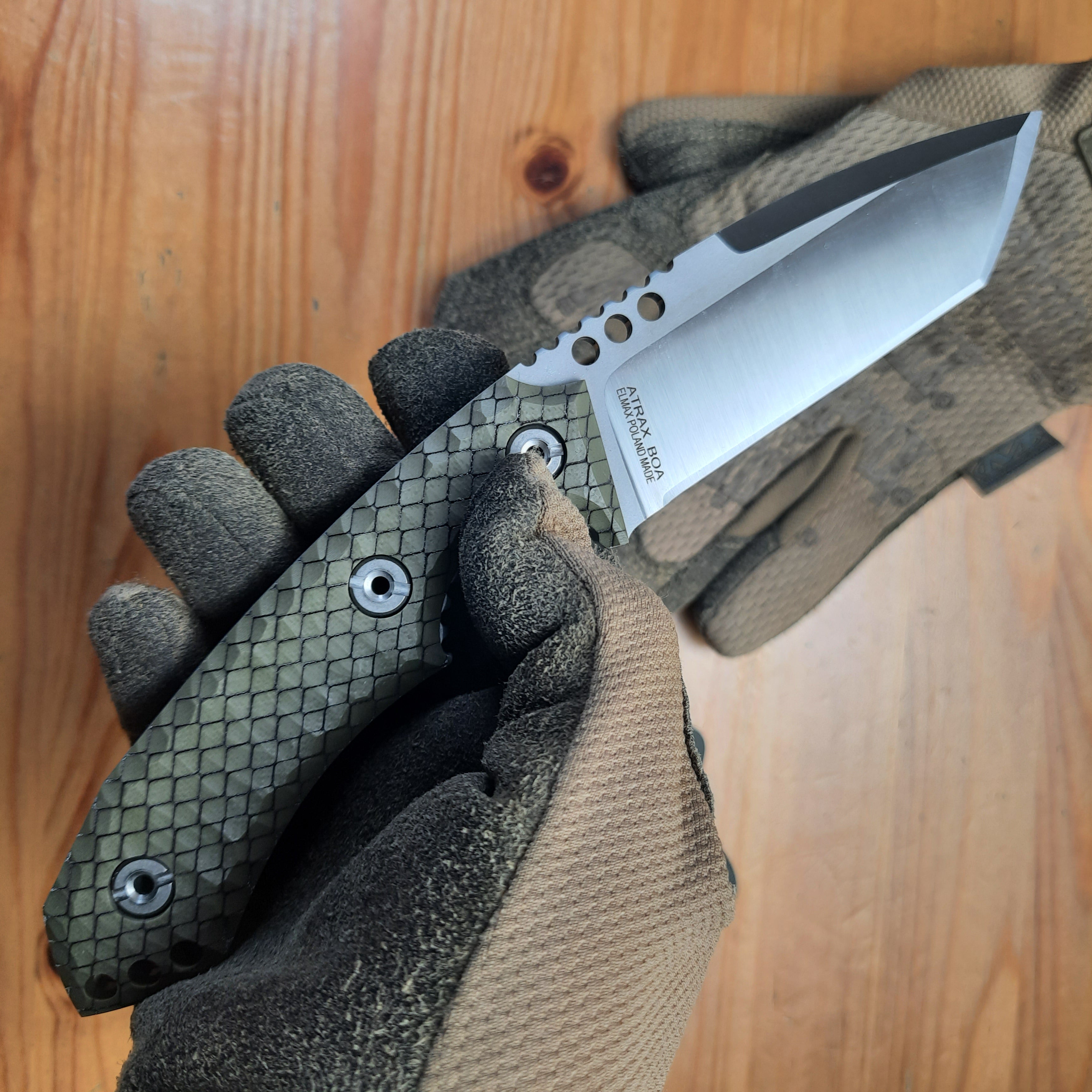 Atrax BOA Taktisches Messer, Silber satiniert, mit OD-grünem G10-Griff mit Schlangenhautmuster