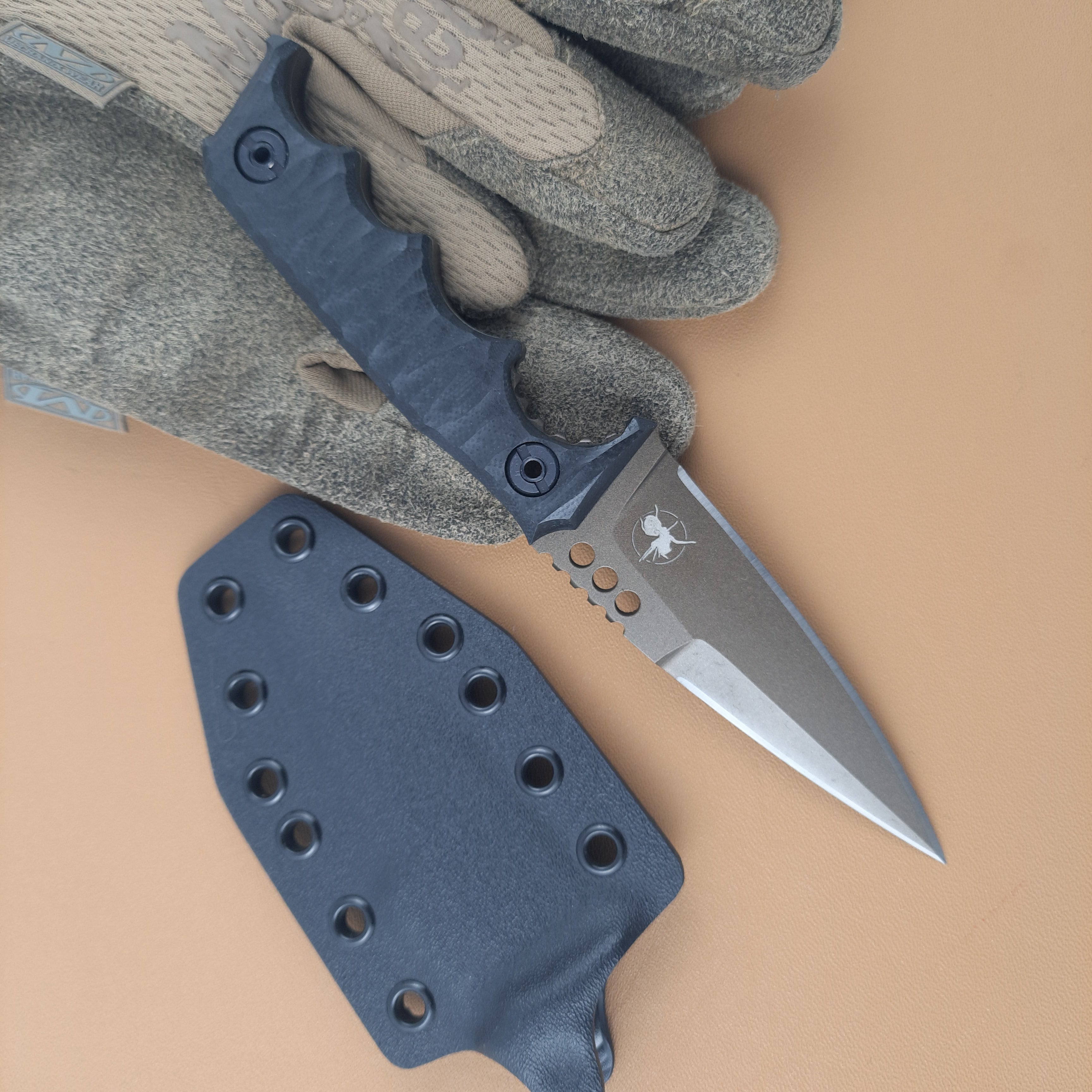 Nóż taktyczny Atrax HAVOC Midnight Bronze Cerokote z czarną rękojeścią G10
