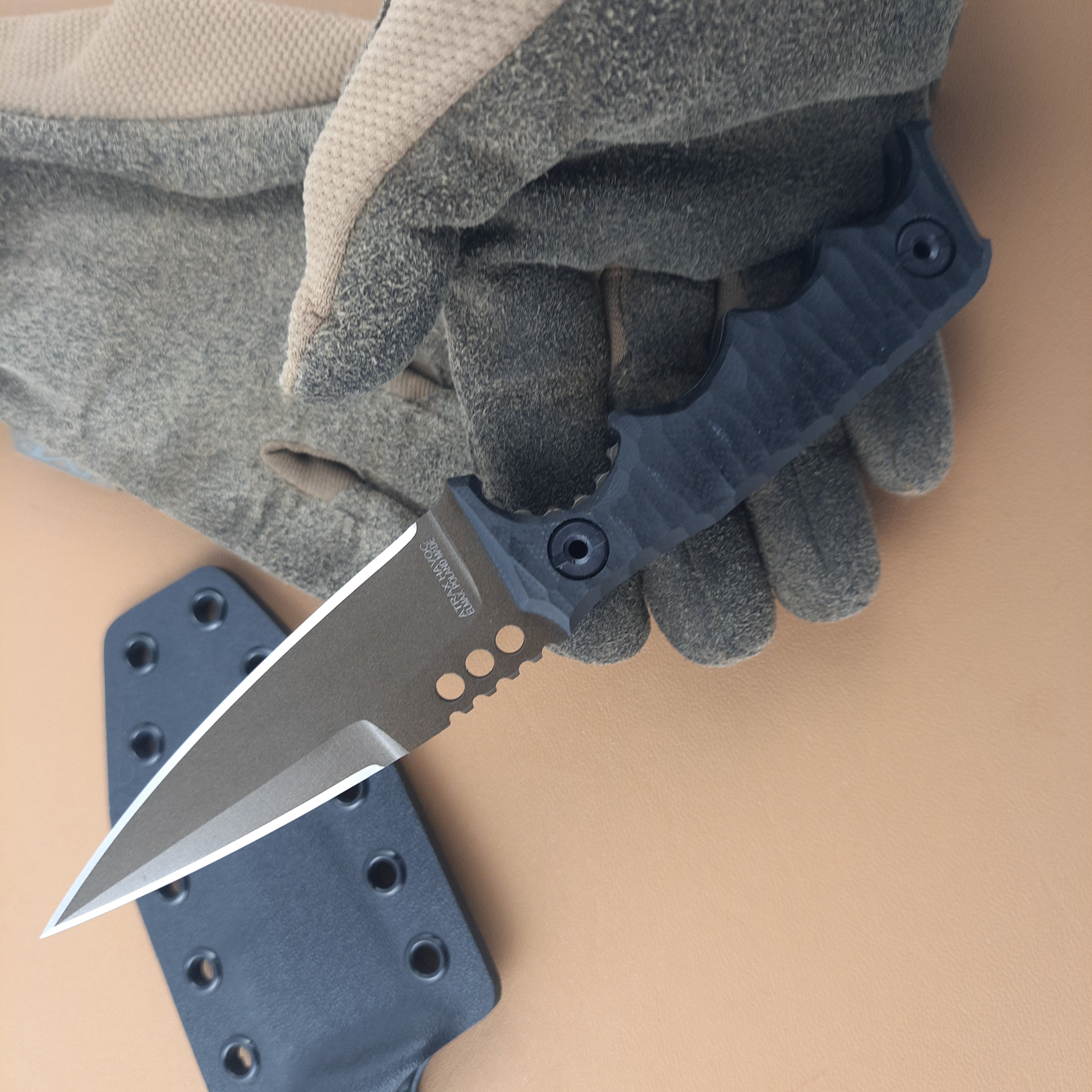 Nóż taktyczny Atrax HAVOC Midnight Bronze Cerokote z czarną rękojeścią G10