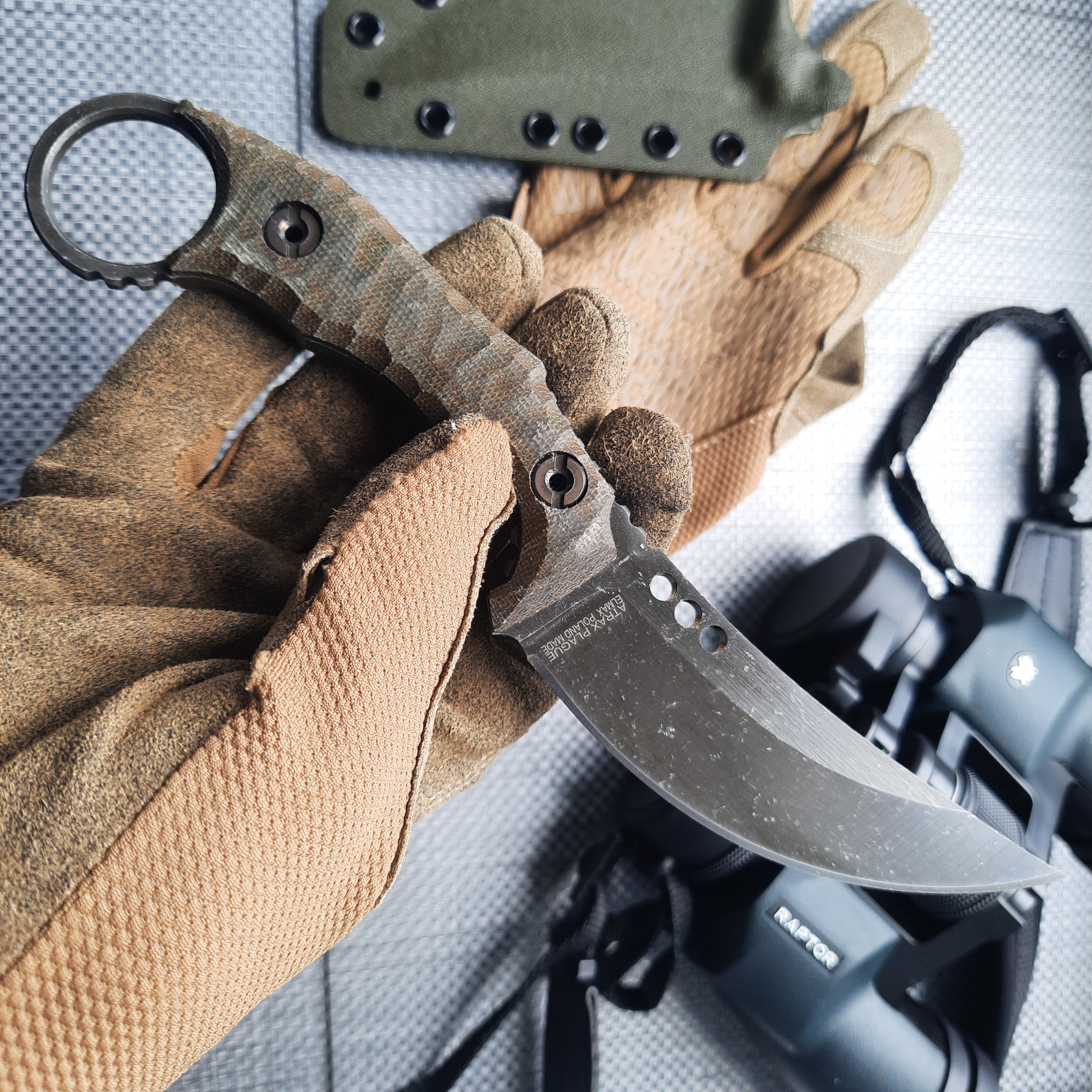 Nóż taktyczny Atrax PLAGUE Stonewashed z czarną rękojeścią G10 i czarnym kydexem