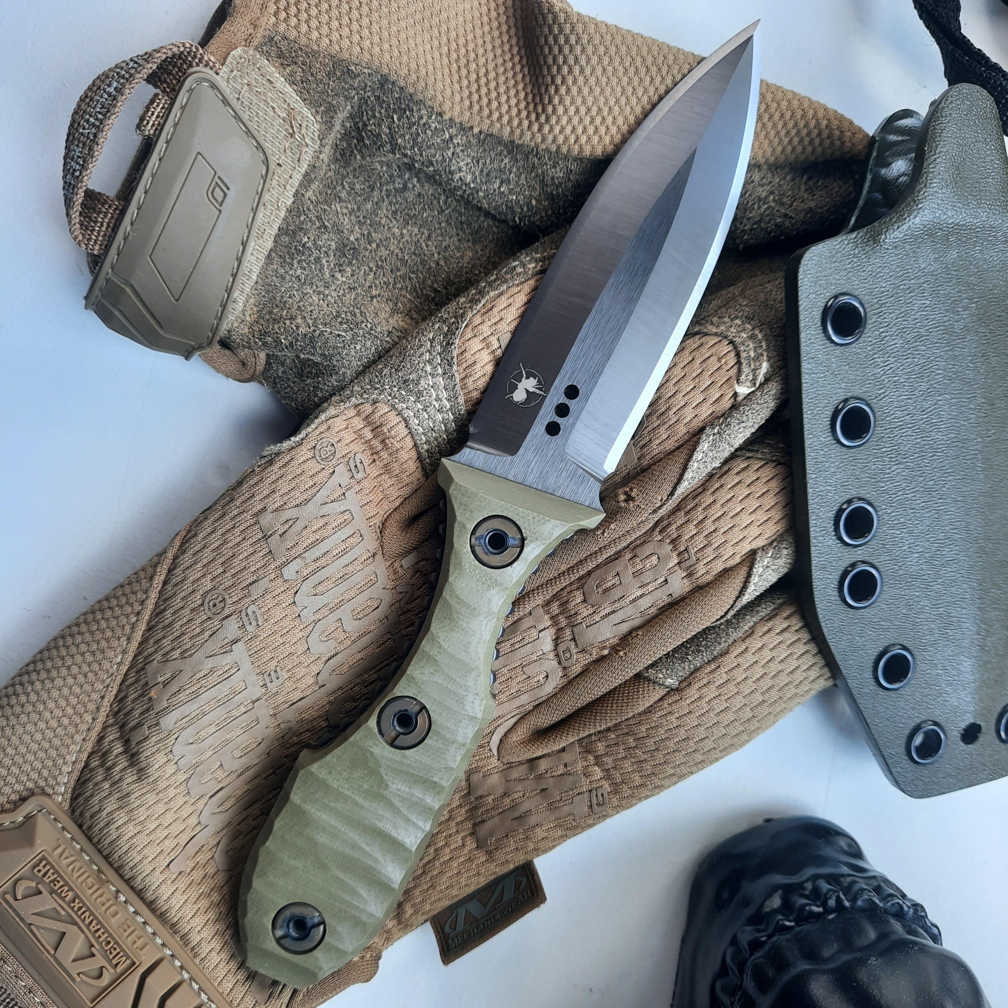 Atrax SCOURGE DAGGER DLC Tungsten Carbide Coating Tactical Knife with OD Green G10 Handle