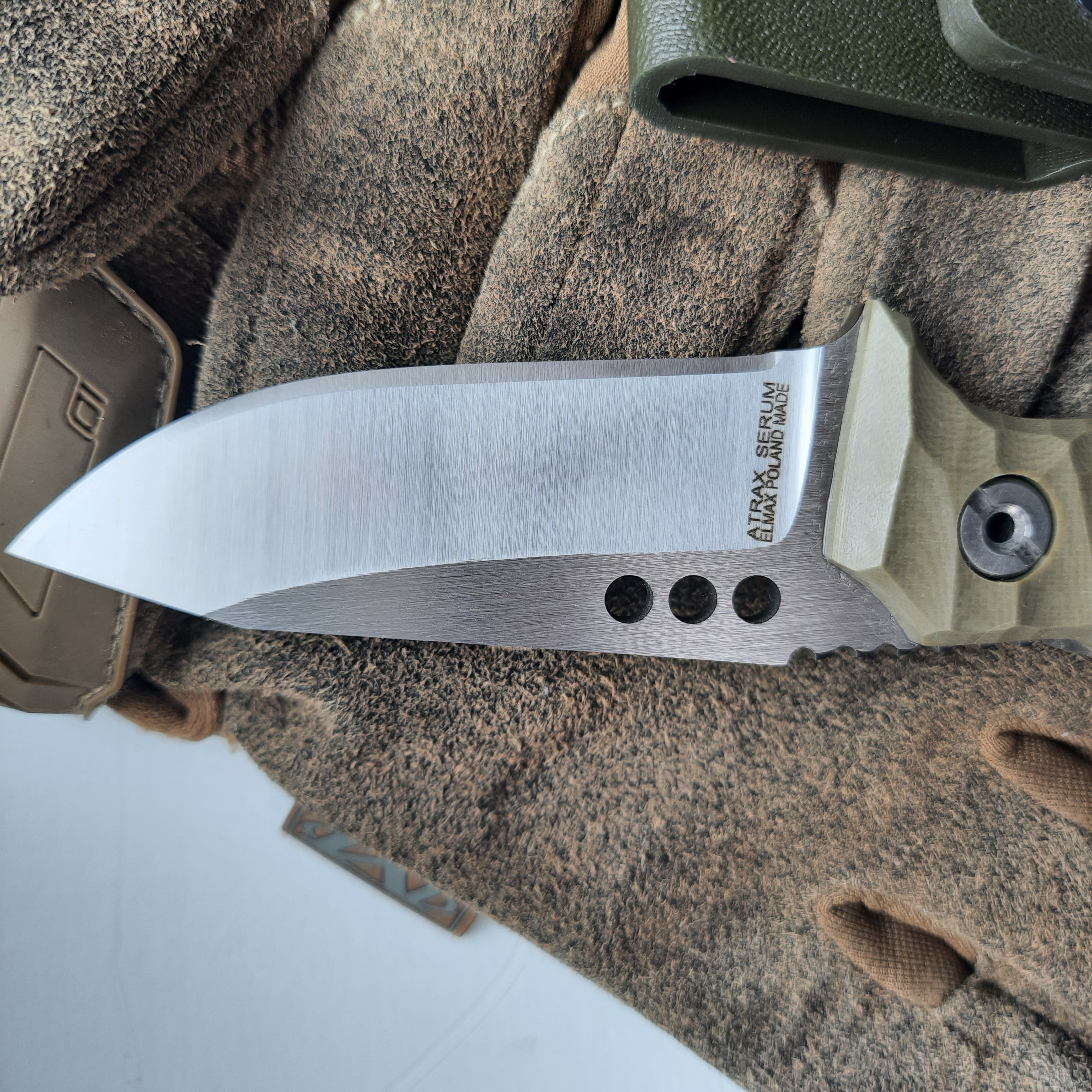 Nóż ATRAX SERUM Silver Satin Tactical & Daycare Tanto z uchwytem z zielonej micarty