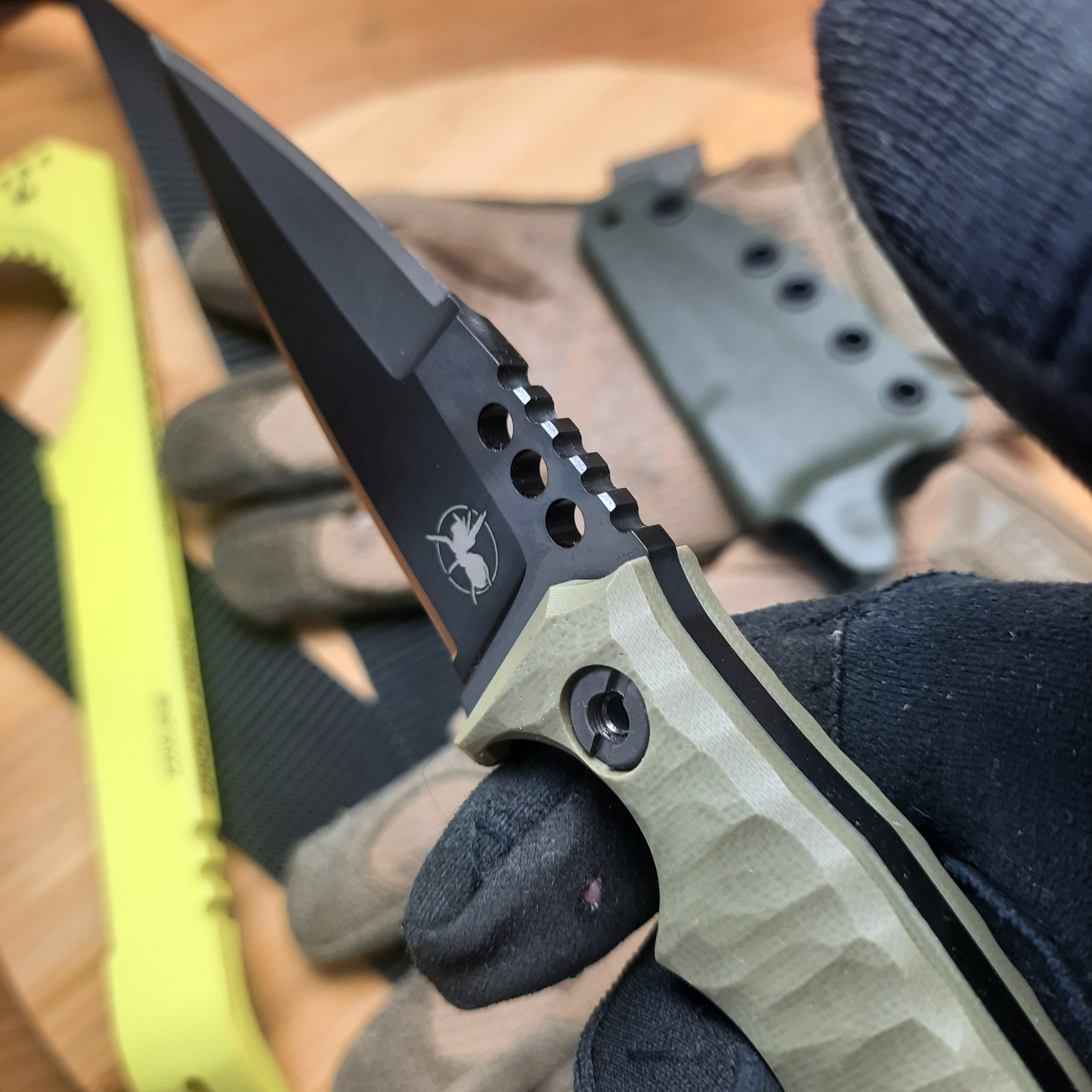 Nóż taktyczny Atrax HAVOC Midnight Bronze Cerokote z czarną rękojeścią G10