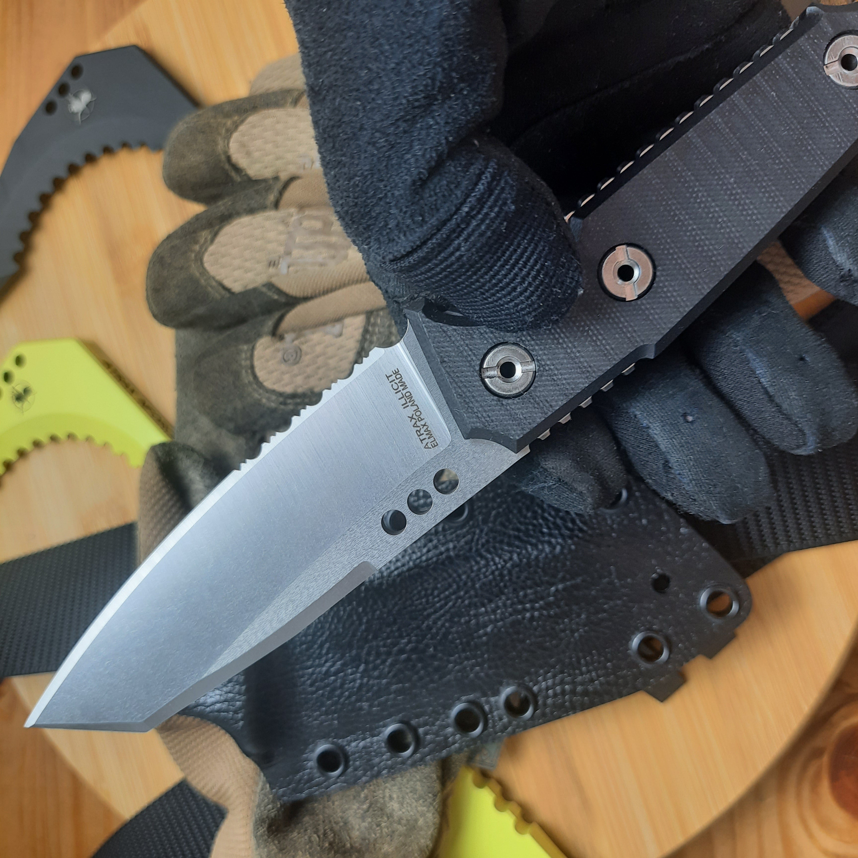 Nóż taktyczny Atrax BOA Stonewashed z brązową rękojeścią G10
