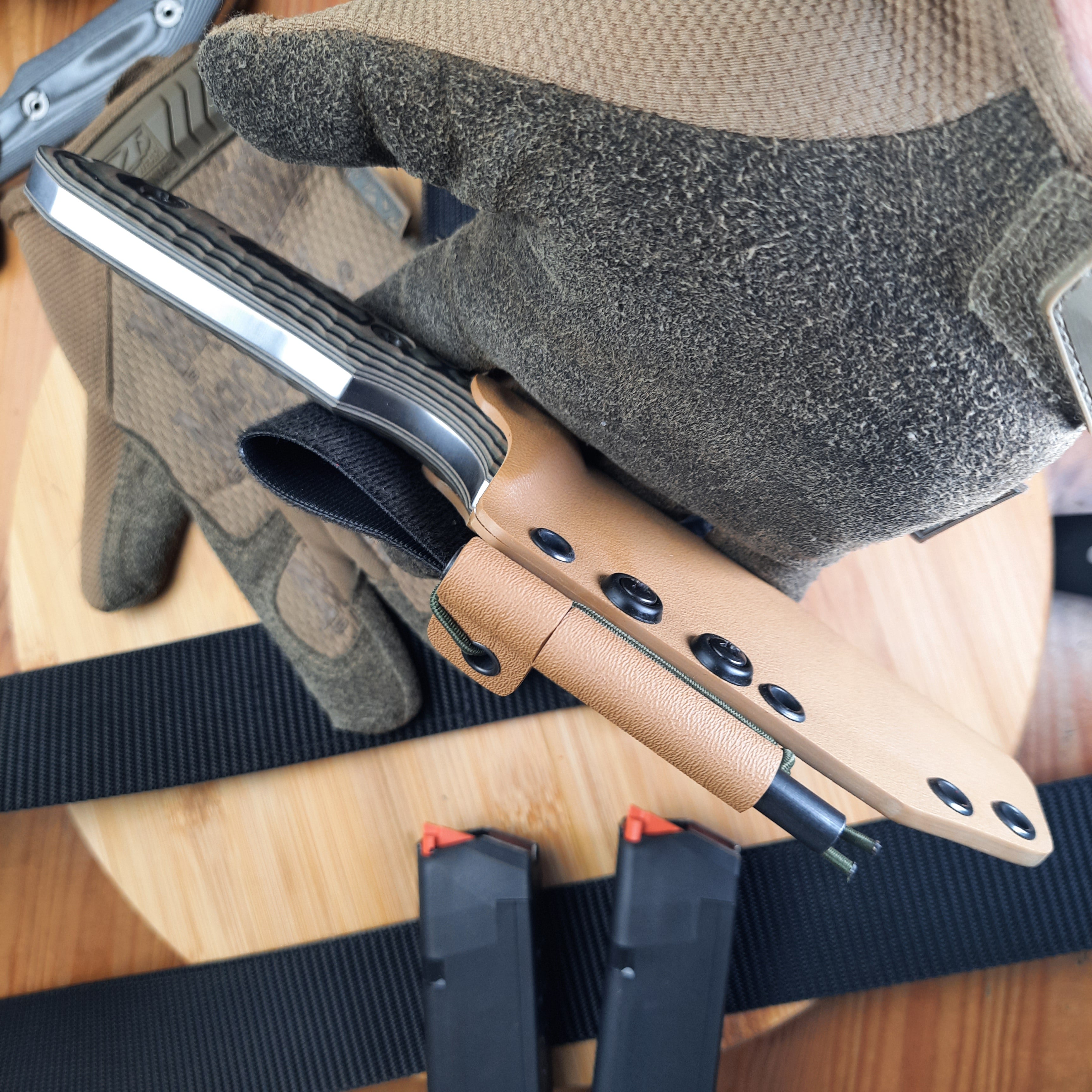 Atrax WASP Silver Satin Survival Knife with Black/Brown/Olive G10 handle and Desert Fox Kydex