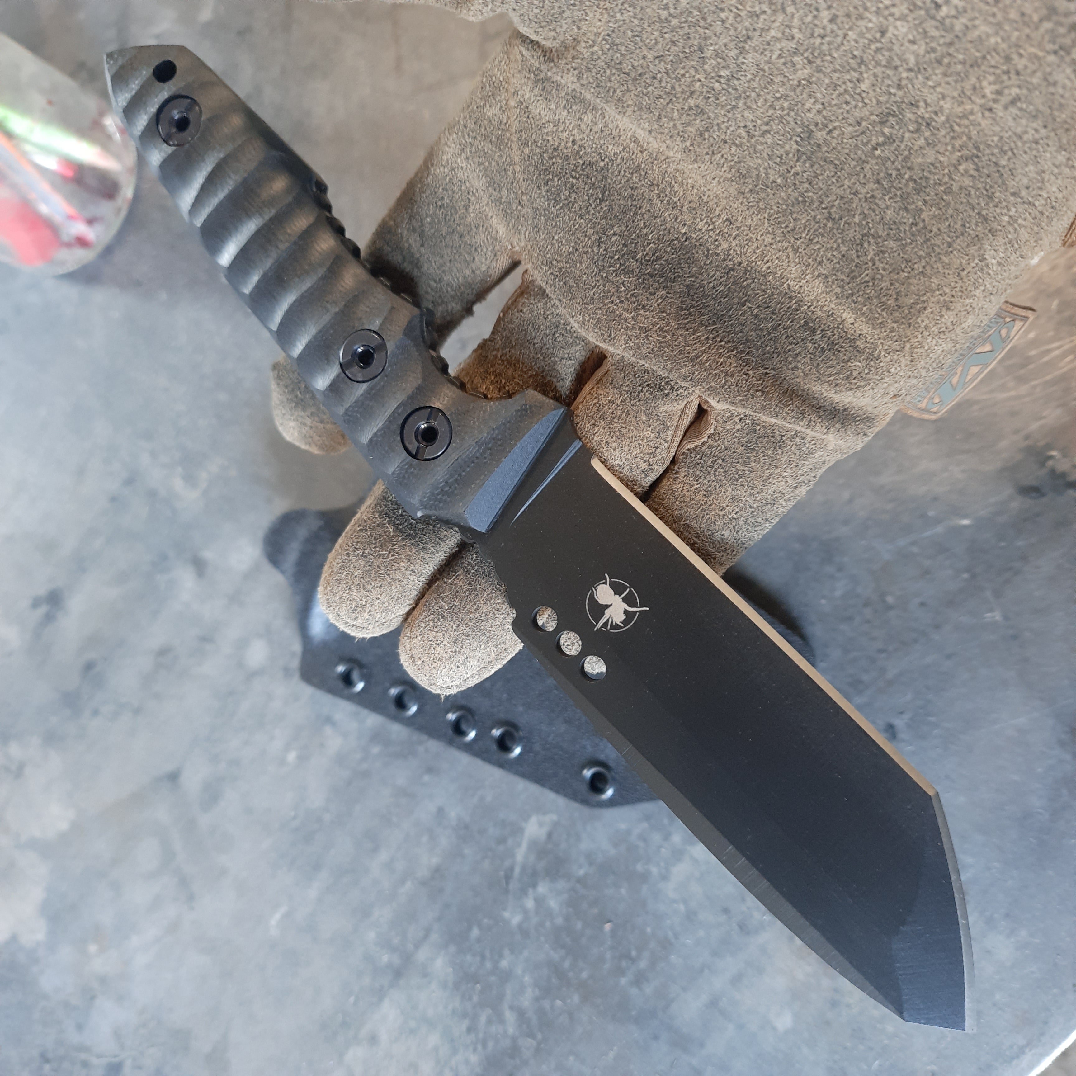 Atrax Venom Tactical & Daycare Messer Stonewashed mit grünem Micarta-Griff