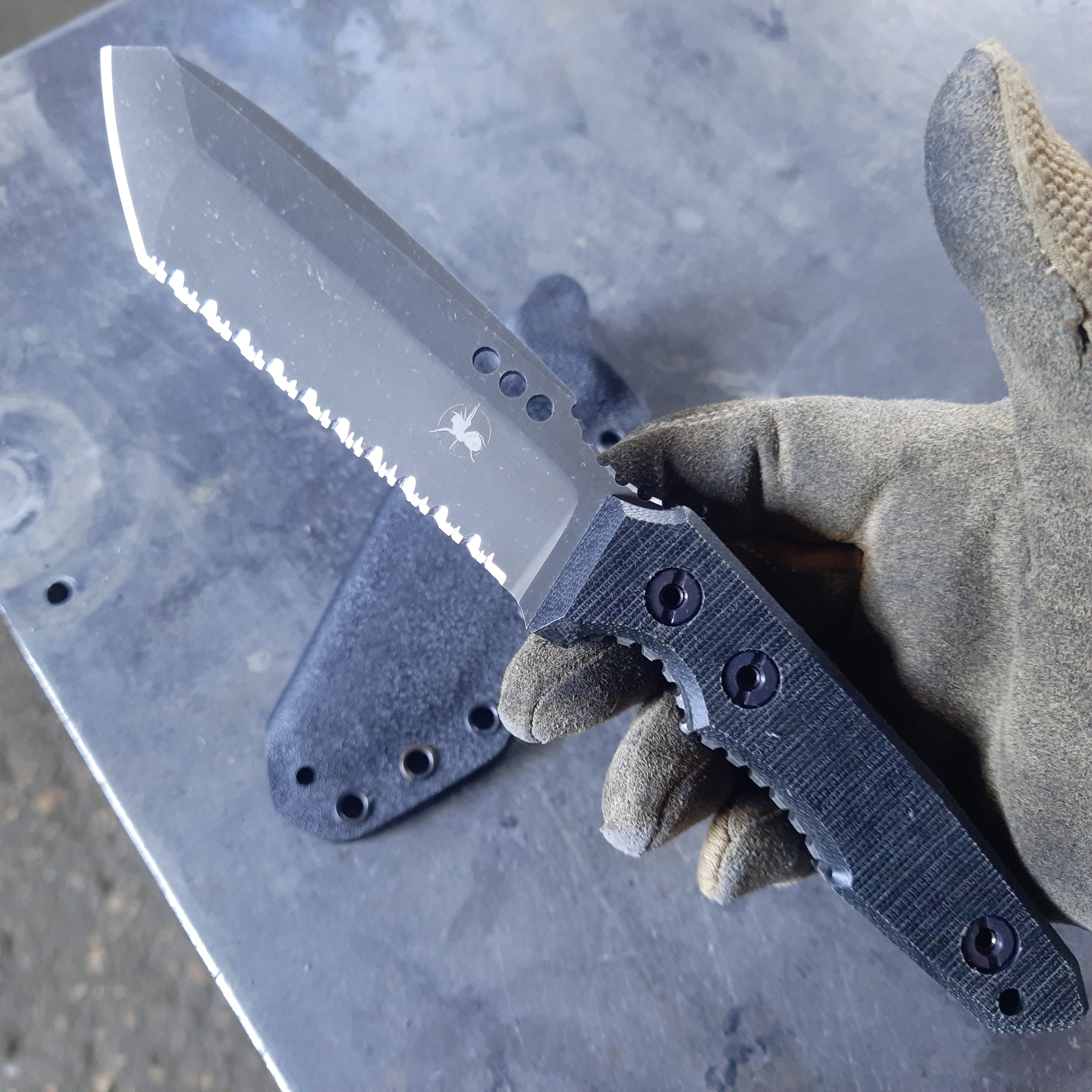 Atrax Venom Tactical & Daycare Messer Stonewashed mit grünem Micarta-Griff