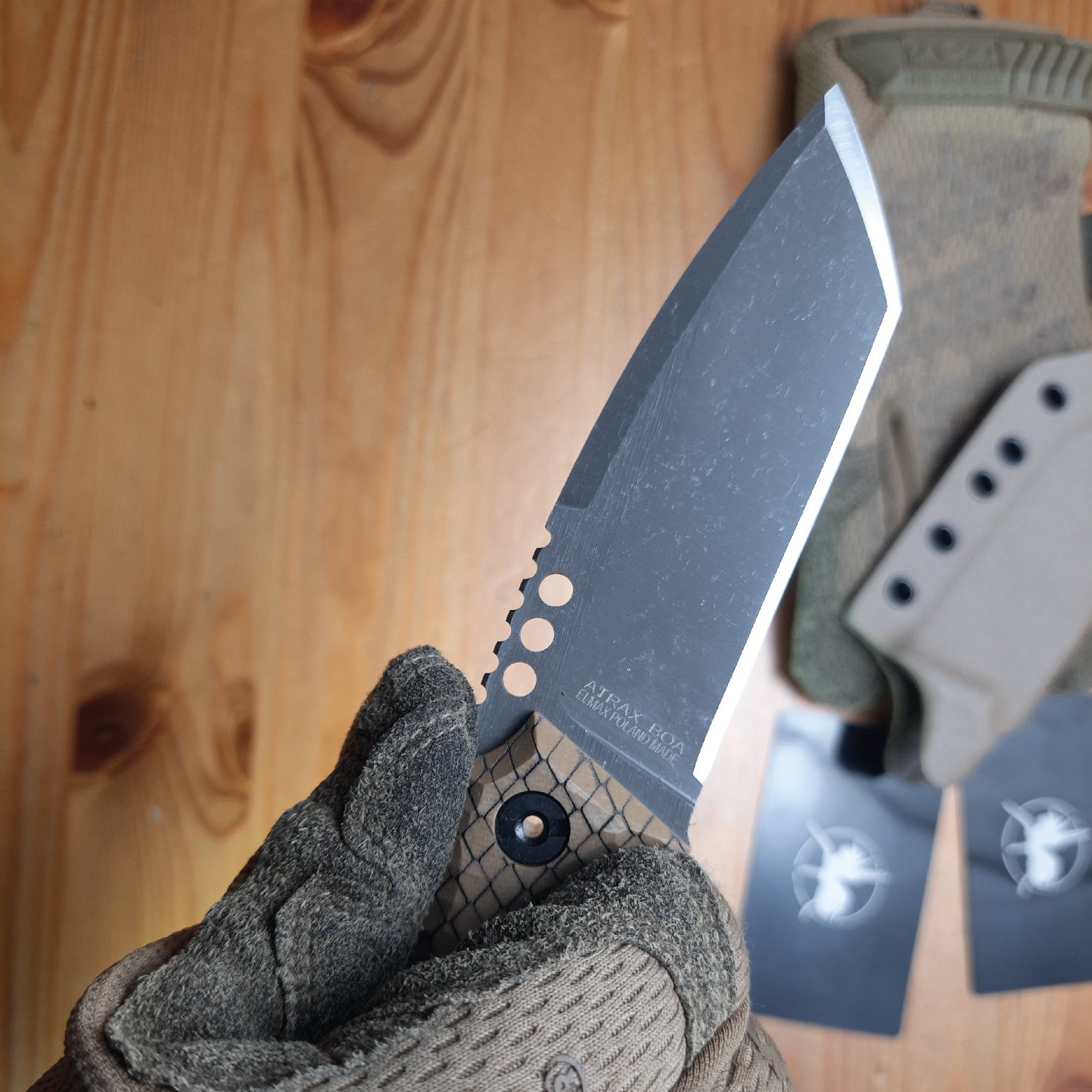 ATRAX BOA Tactical Knife - SNAKE SKIN PATERN ON HANDLE