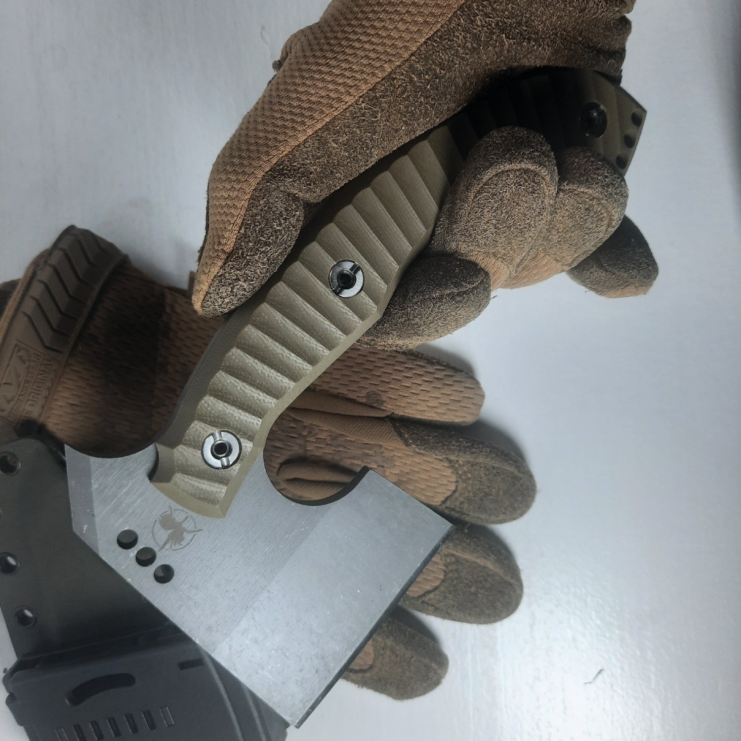 Siekiera taktyczna Atrax HAWK z uchwytem Stonewashed i OD Green G10