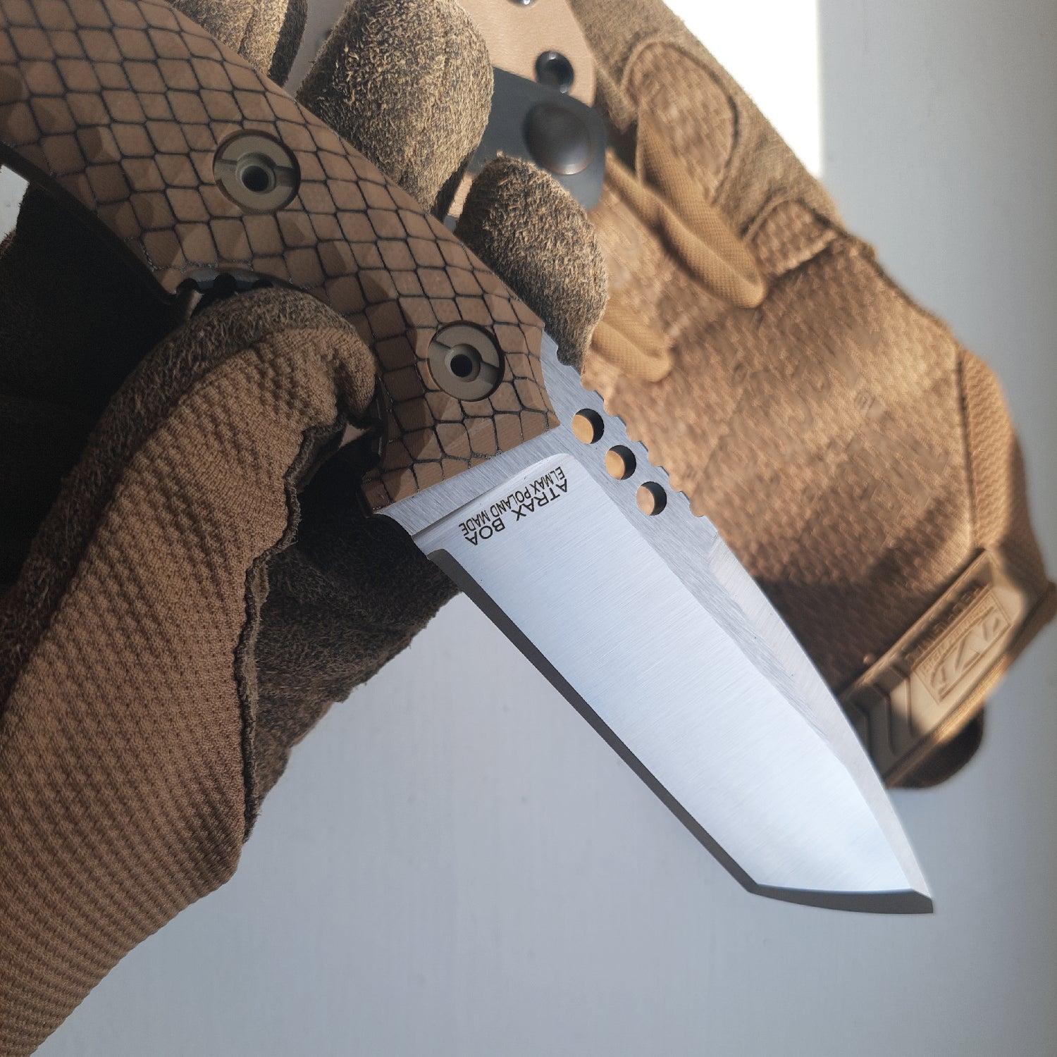 ATRAX BOA Tactical Knife - SNAKE SKIN PATERN ON HANDLE