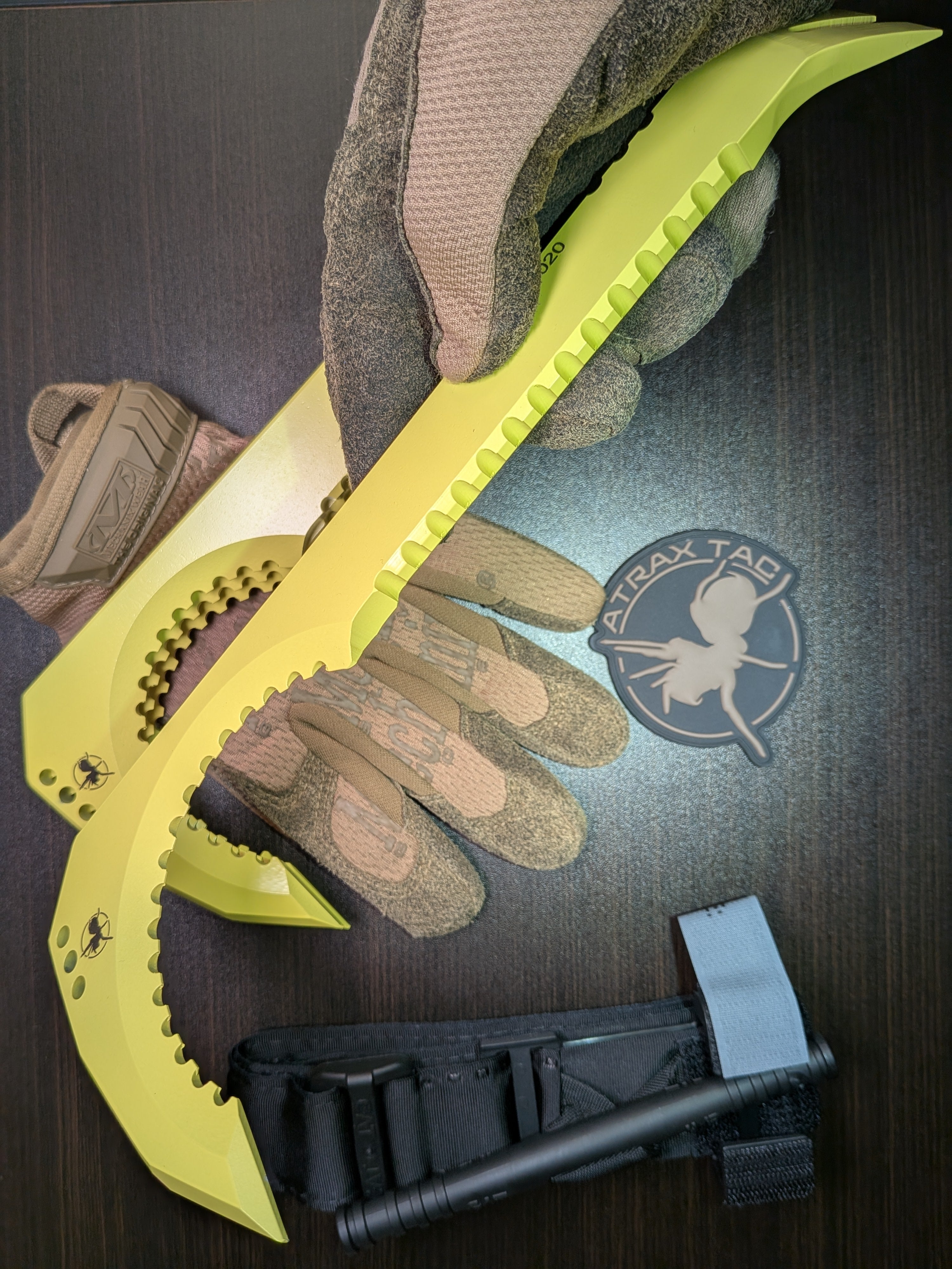 Atrax BOA Taktisches Messer Stonewashed mit braunem G10-Griff