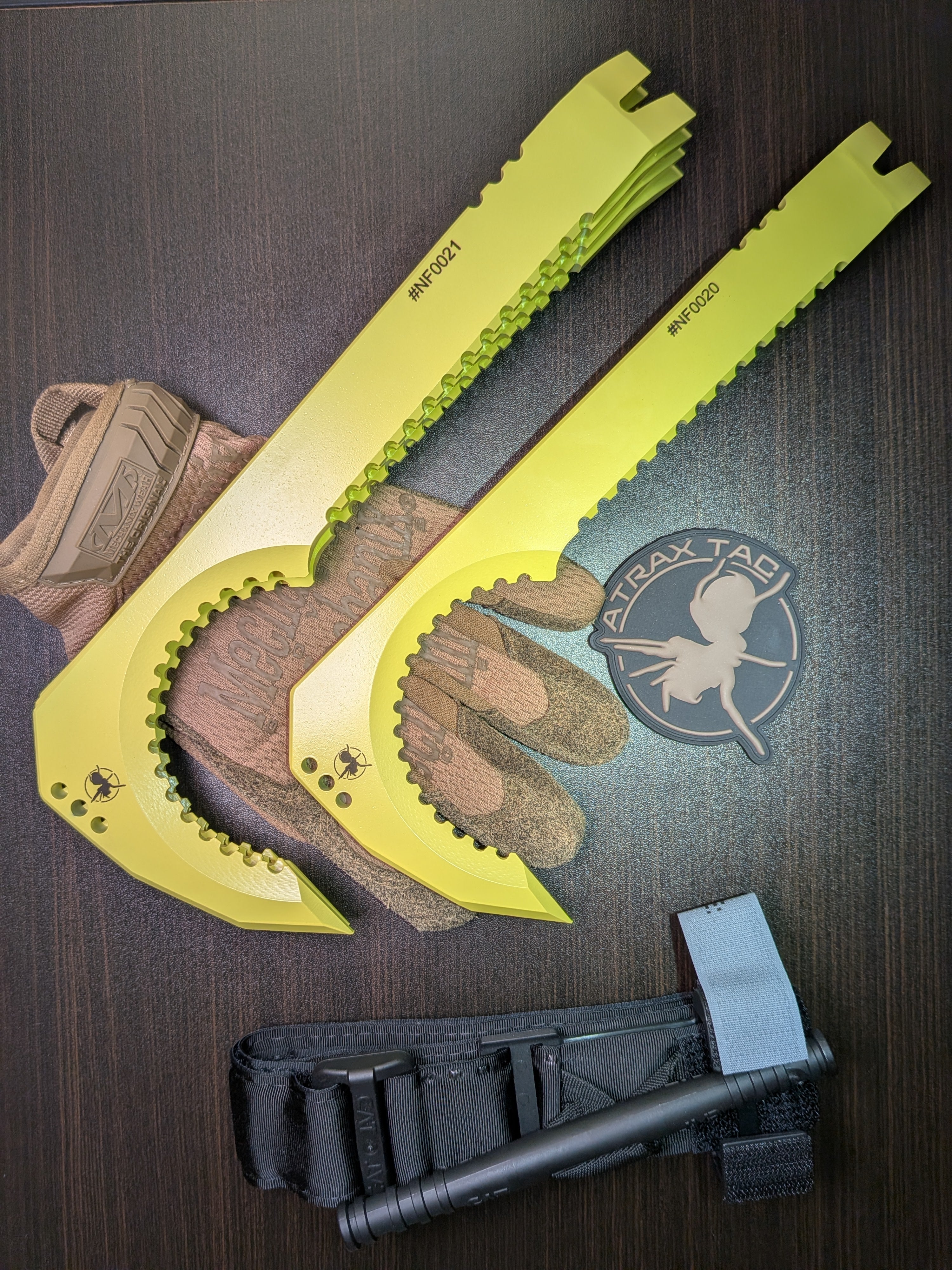 Atrax BOA Taktisches Messer Stonewashed mit braunem G10-Griff