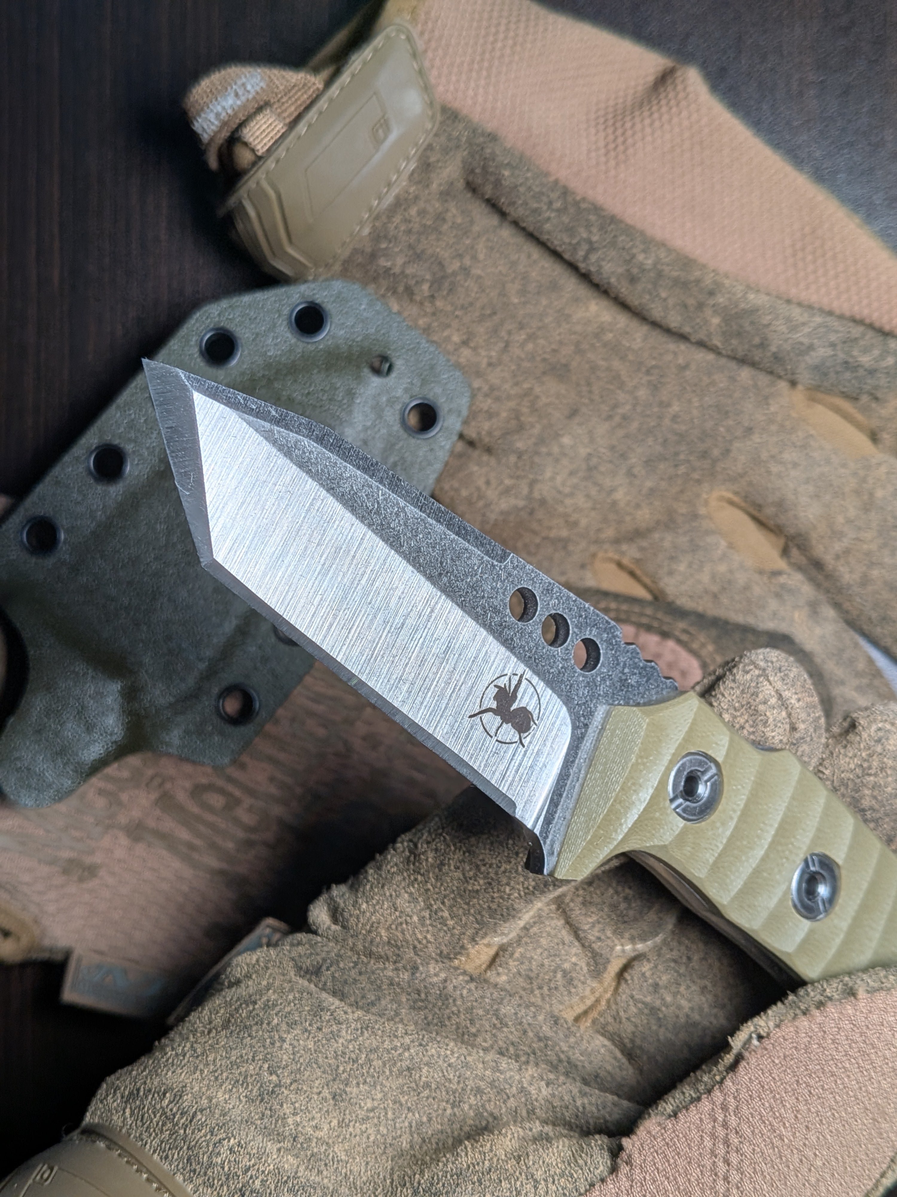 ATRAX SERUM Silver Satin Tactical & Daycare Tanto Knife with OD Green G10 Handle