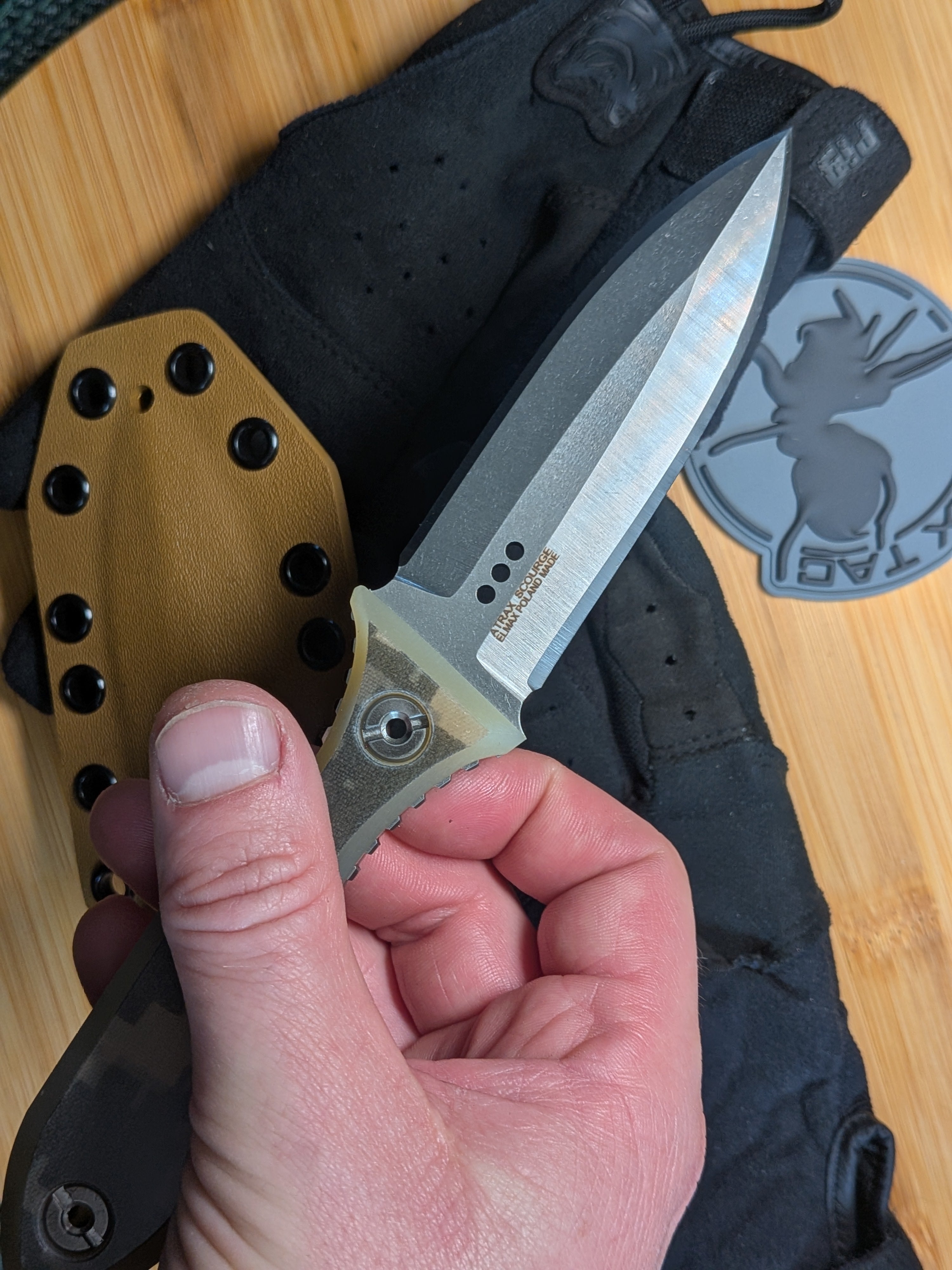 Atrax SCOURGE DAGGER Silver Satin Tactical Knife with Digital Camo G10 handle