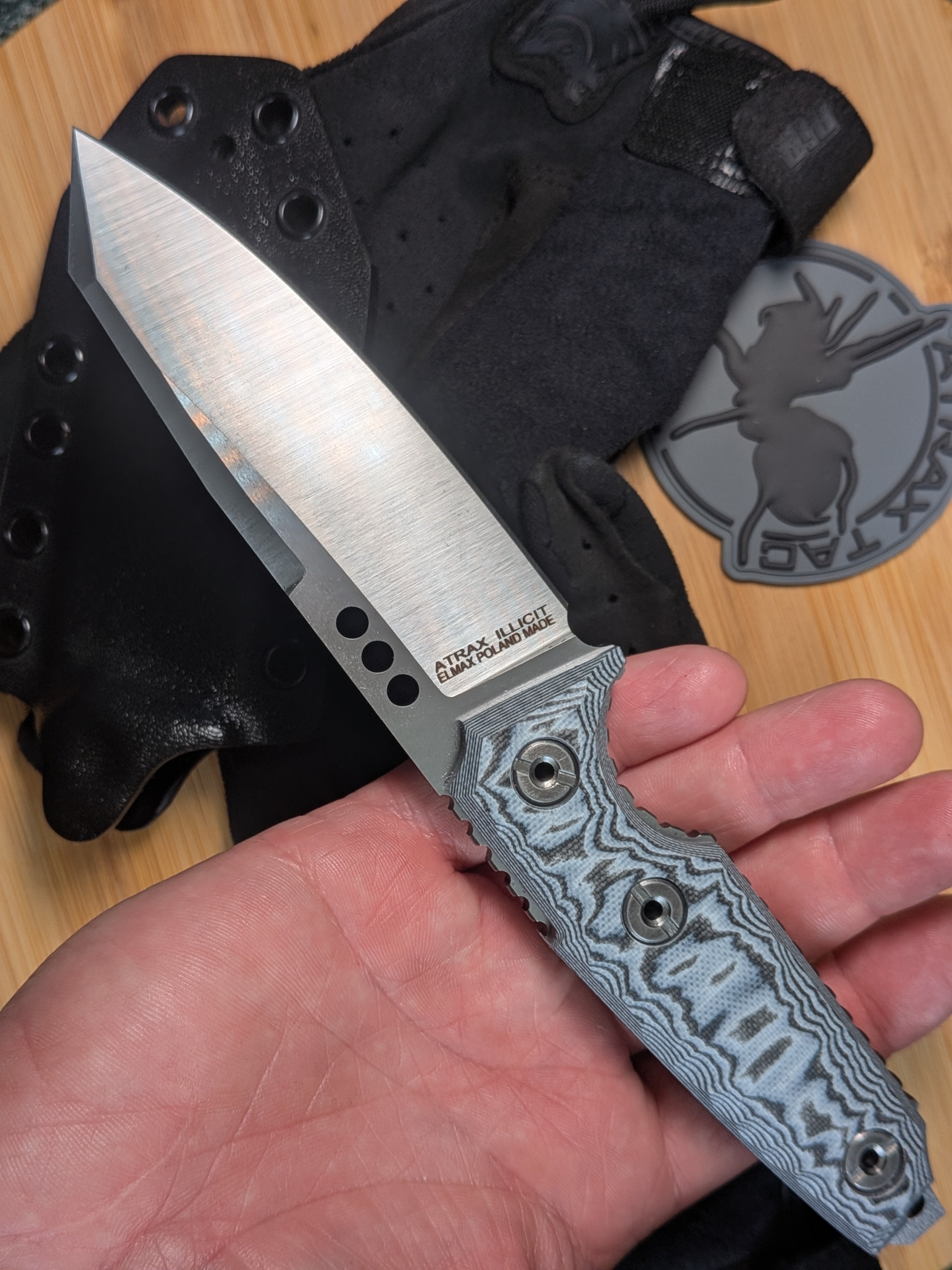 Atrax BOA Taktisches Messer Stonewashed mit braunem G10-Griff