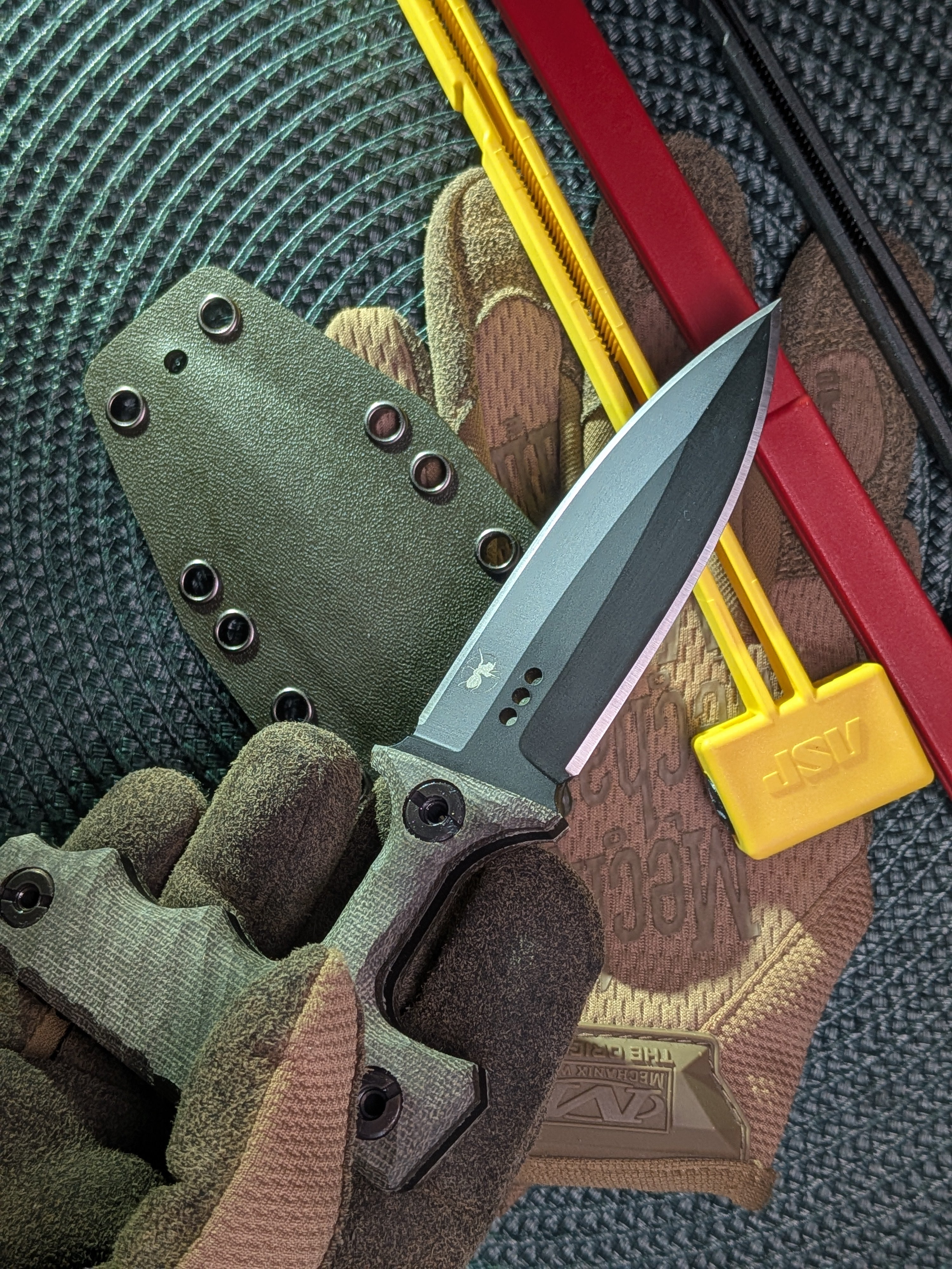 Atrax ENKIDU Tactical Push Knife with Green Handle & Armor Black Cerakote