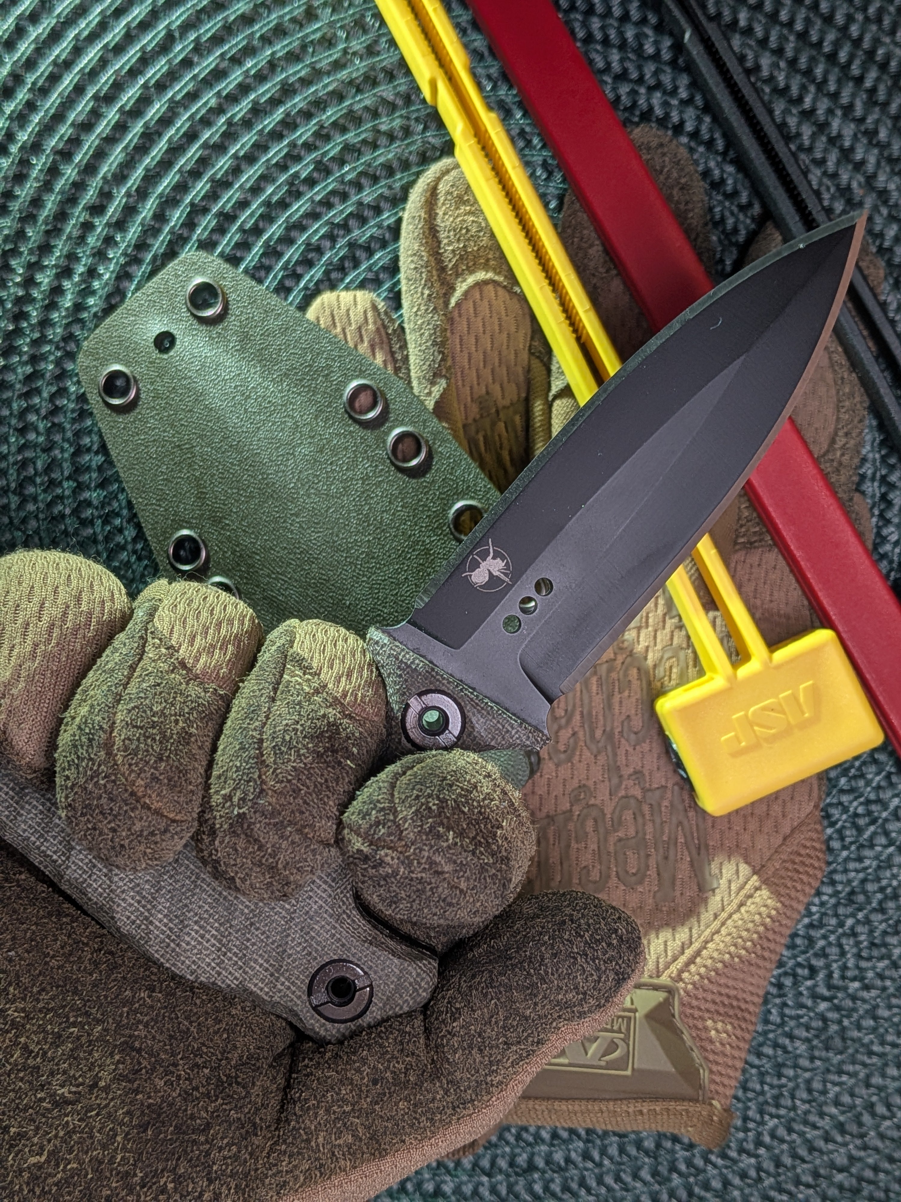 Atrax ENKIDU Tactical Push Knife with Green Handle & Armor Black Cerakote