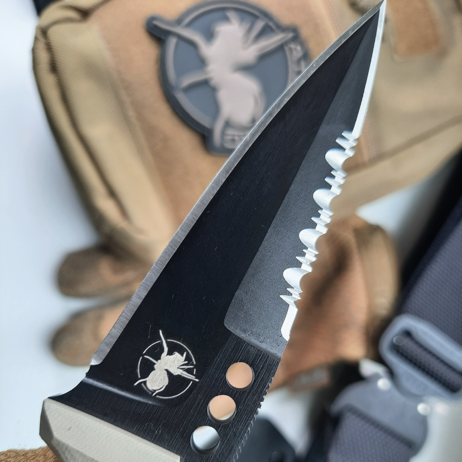 Atrax Knife Serration on cutting edge