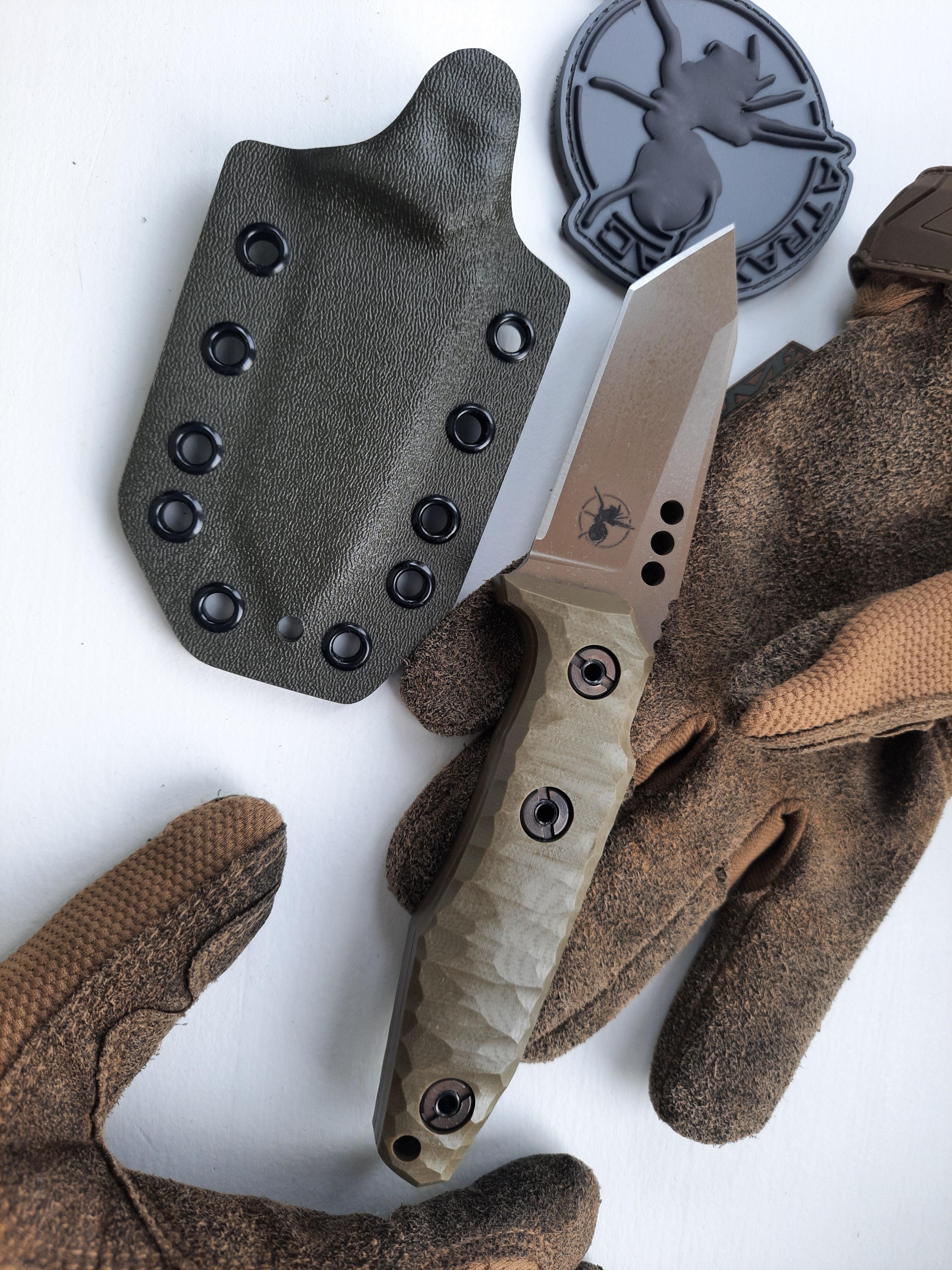 Atrax SERUM FDE Cerakote Tactical & Daycare Knife with OD Green Handle