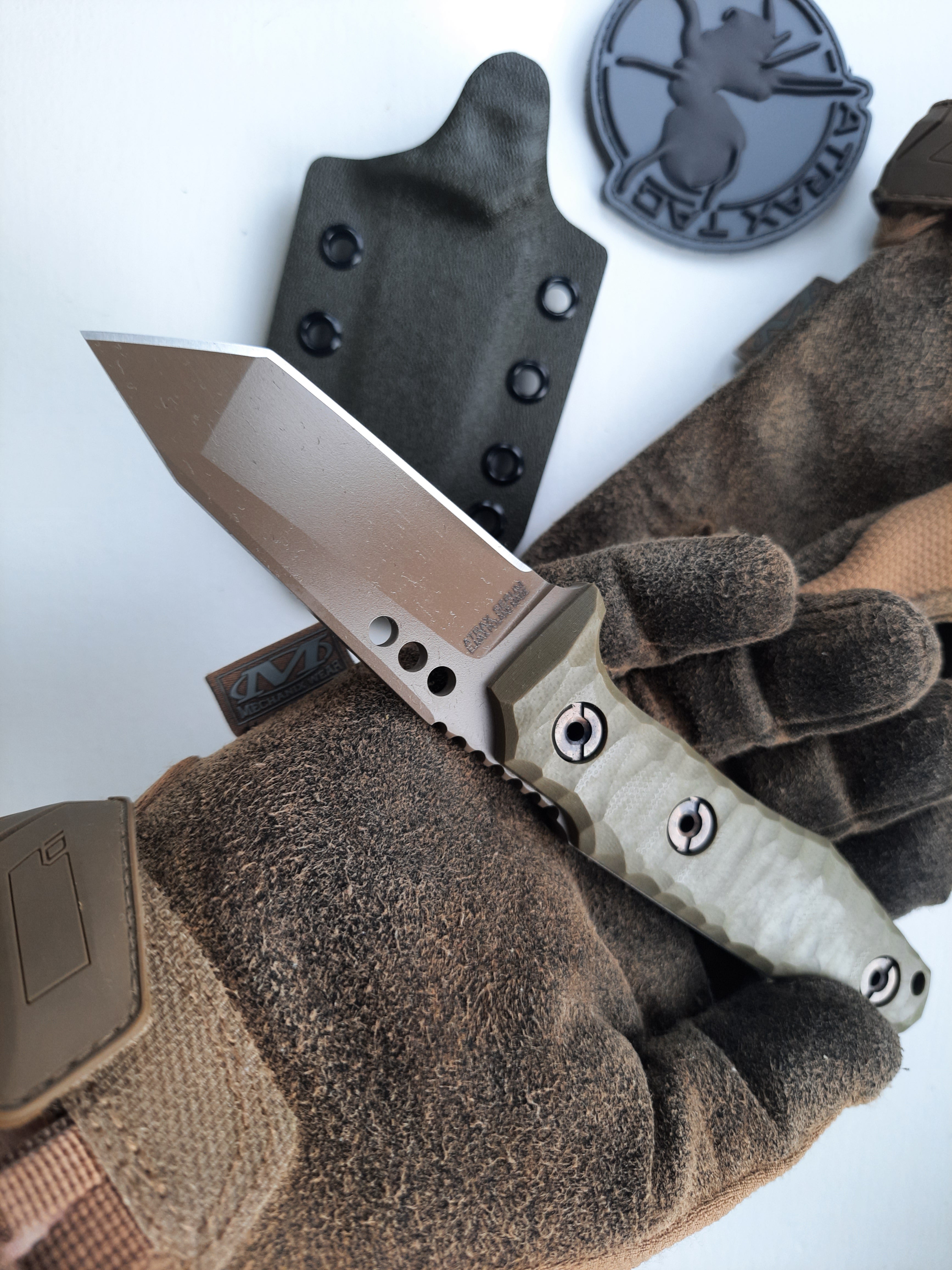 Atrax SERUM FDE Cerakote Tactical & Daycare Knife with OD Green Handle