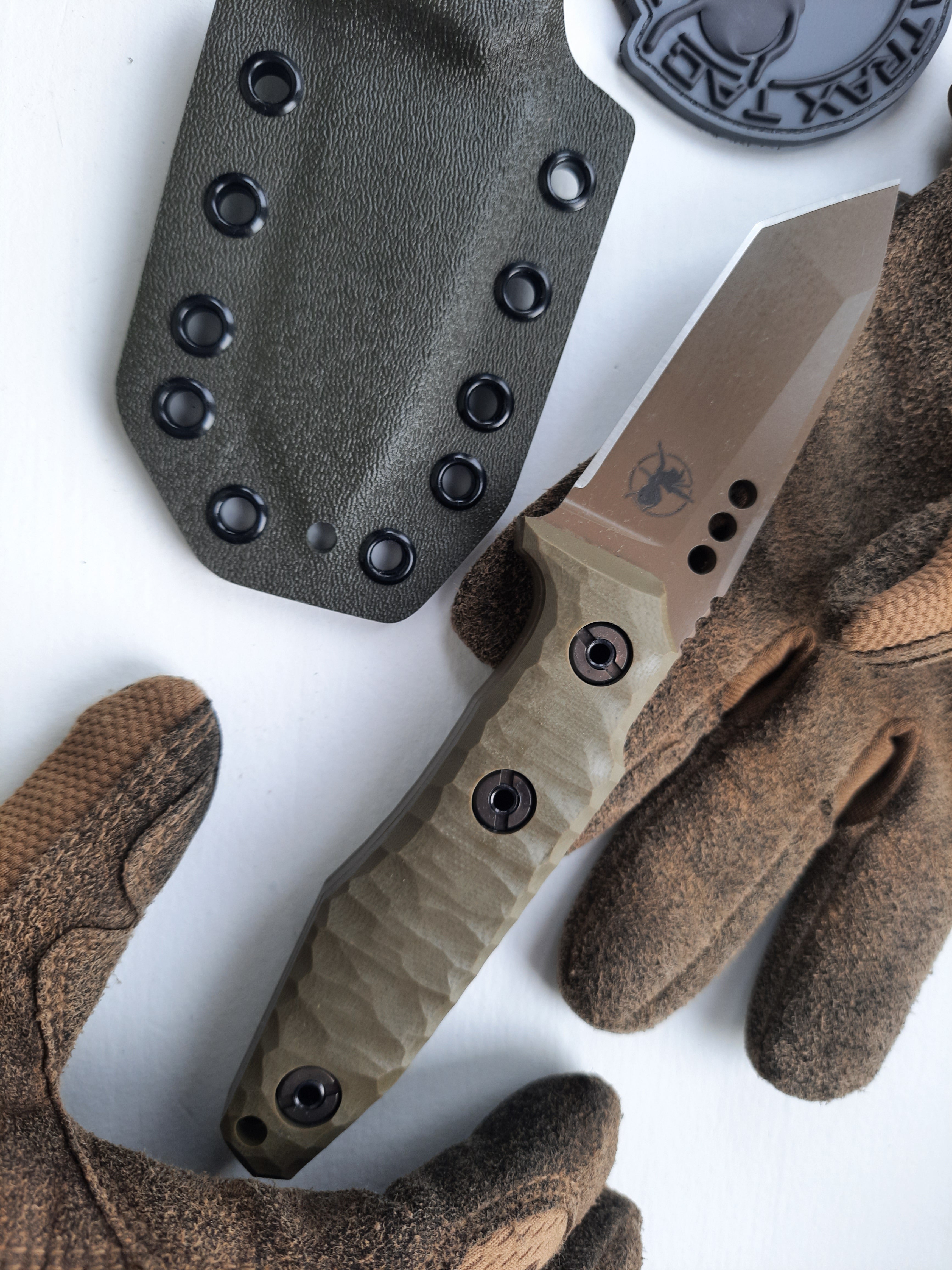 Atrax SERUM FDE Cerakote Tactical & Daycare Knife with OD Green Handle