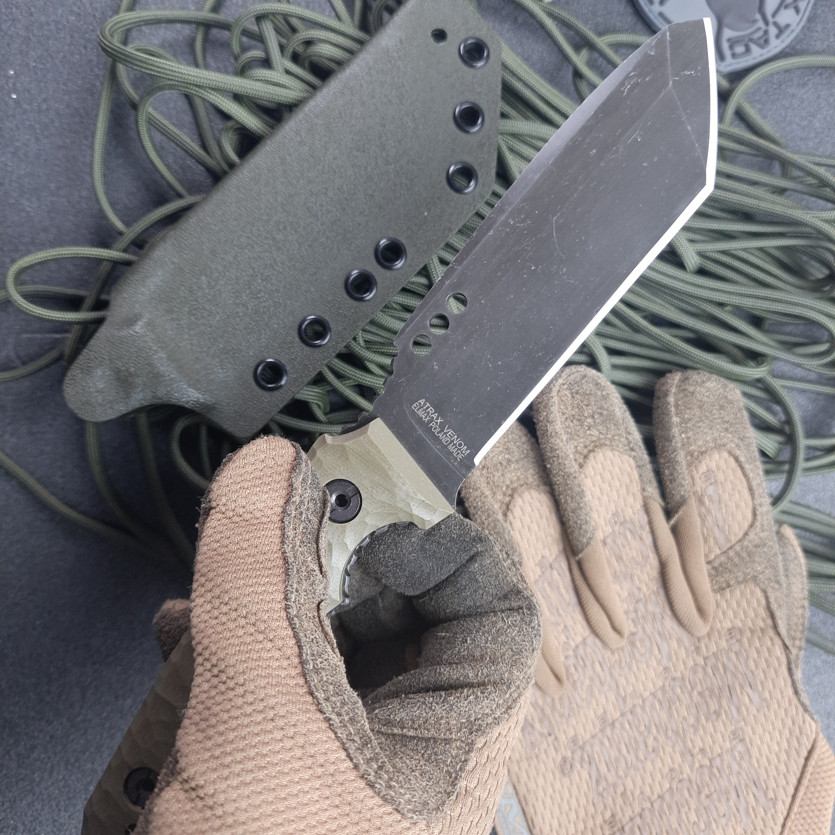 Nóż taktyczny i pielęgnacyjny Atrax Venom Stonewashed z uchwytem Green Micarta