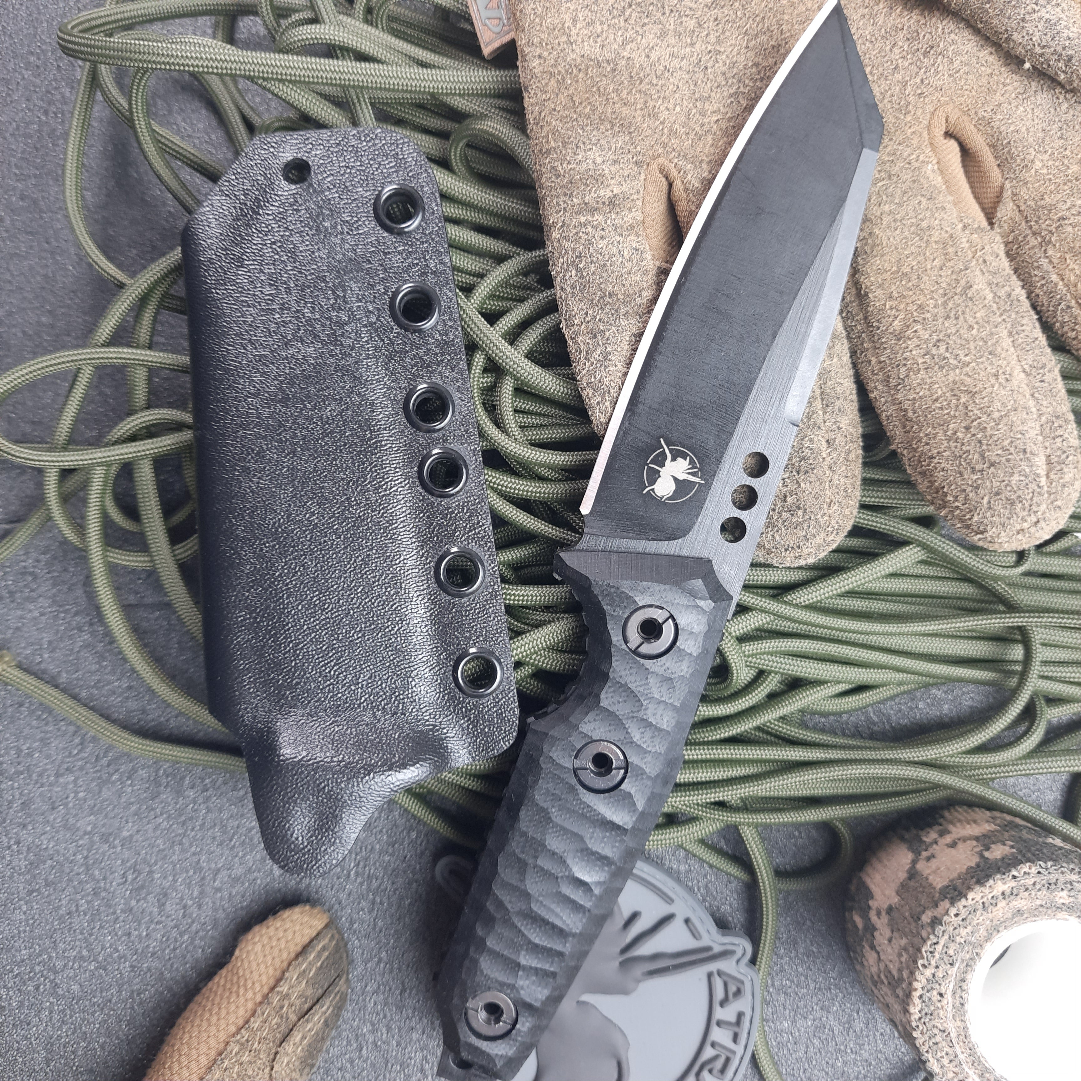 Nóż taktyczny Atrax BOA Stonewashed z brązową rękojeścią G10