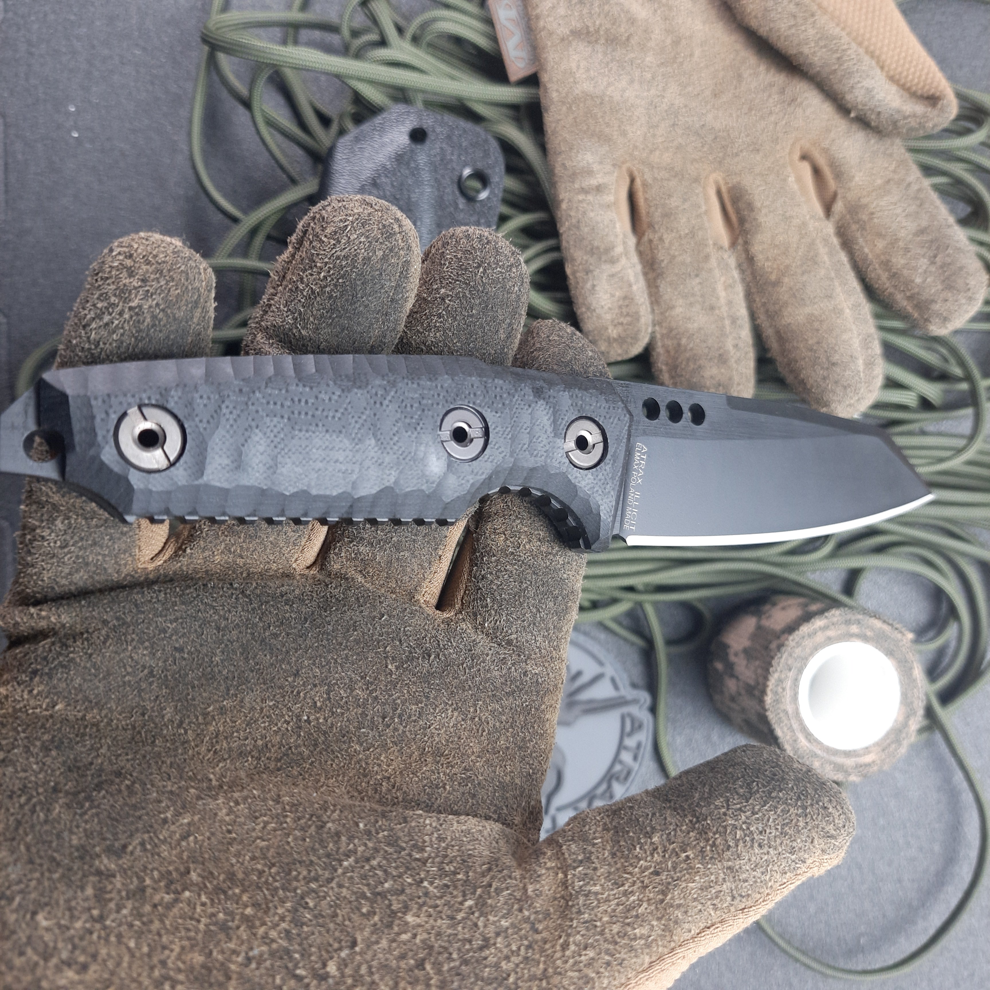 Atrax BOA Taktisches Messer Stonewashed mit braunem G10-Griff