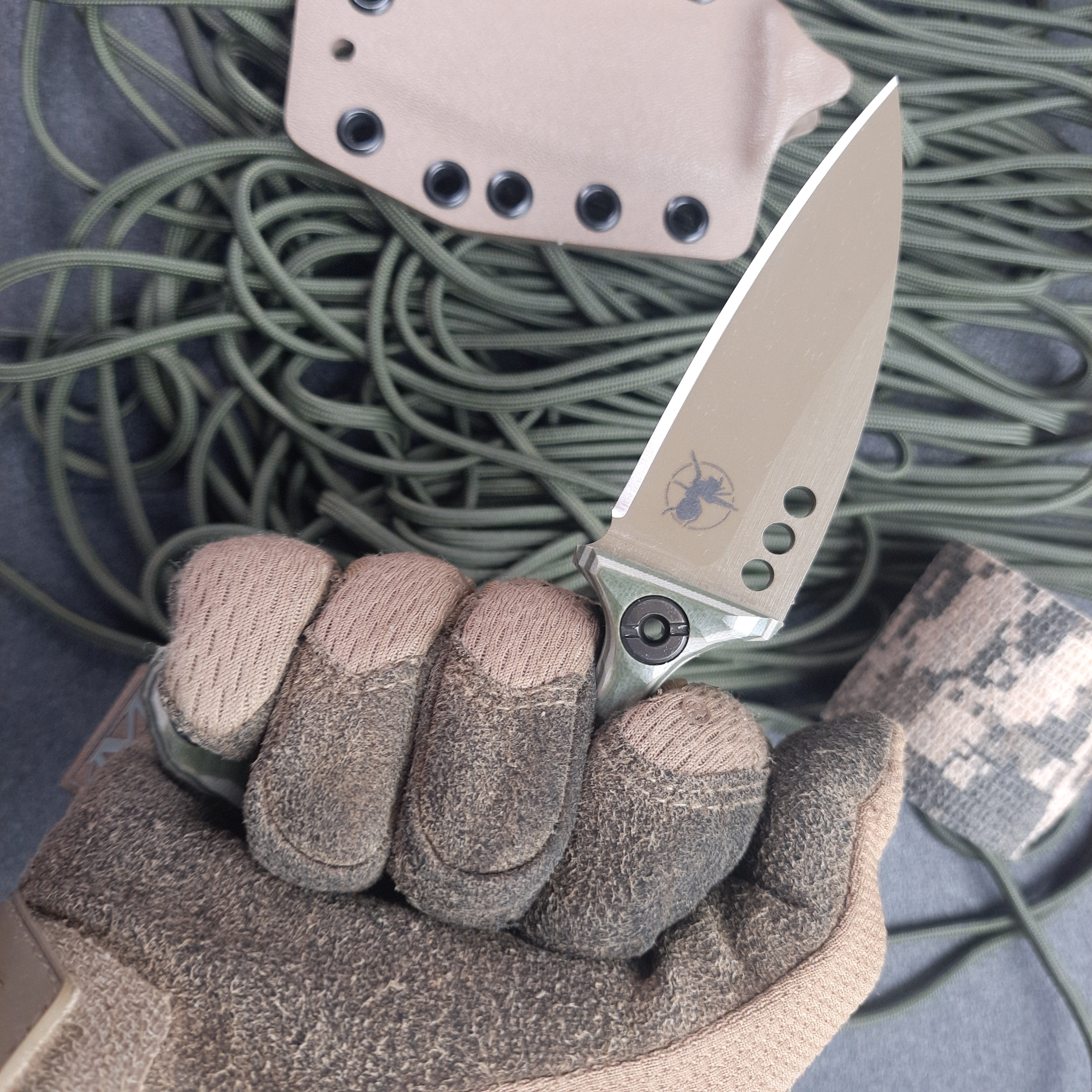 Atrax MORBIUS Tactical Push Knife with Olive/Tan Handle & FDE Cerakote steel finish