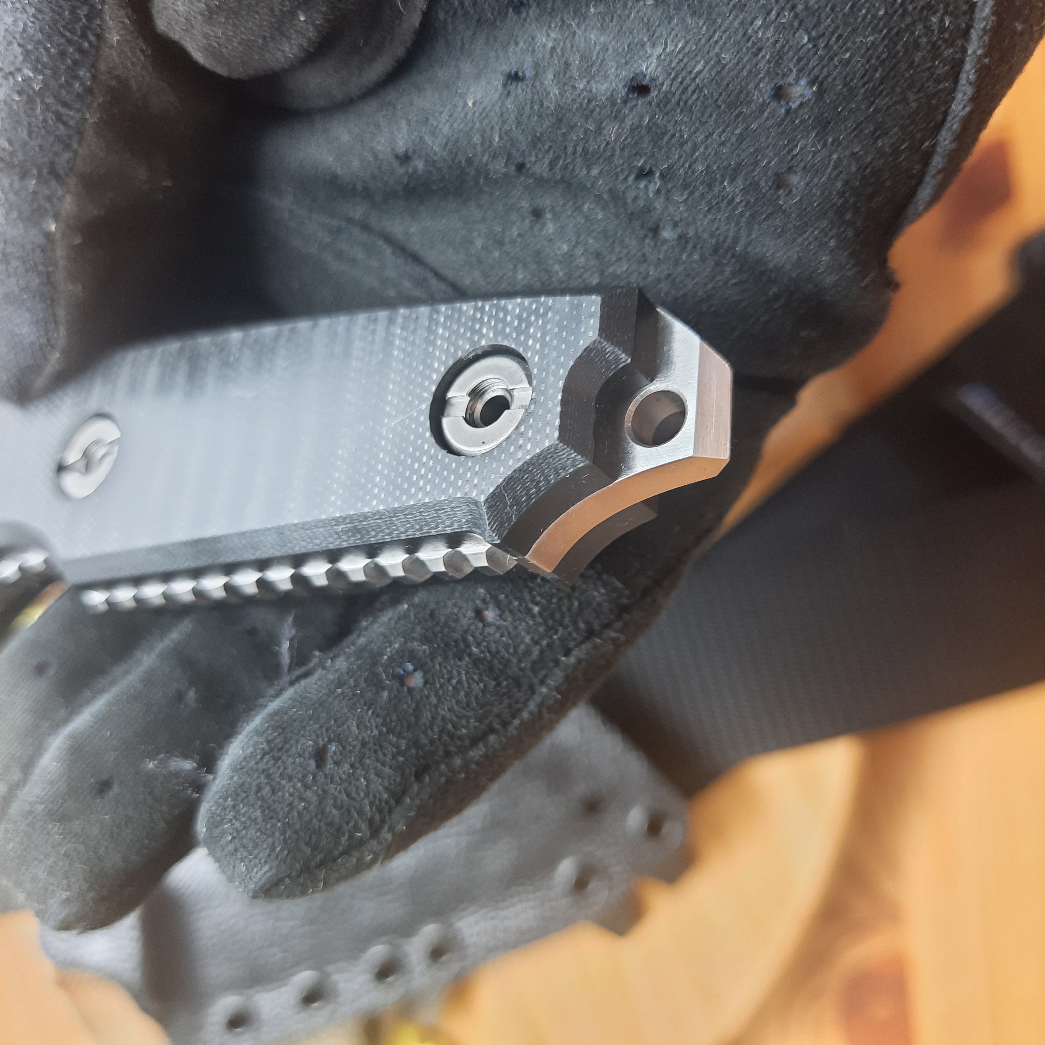 Nóż taktyczny Atrax BOA Stonewashed z brązową rękojeścią G10