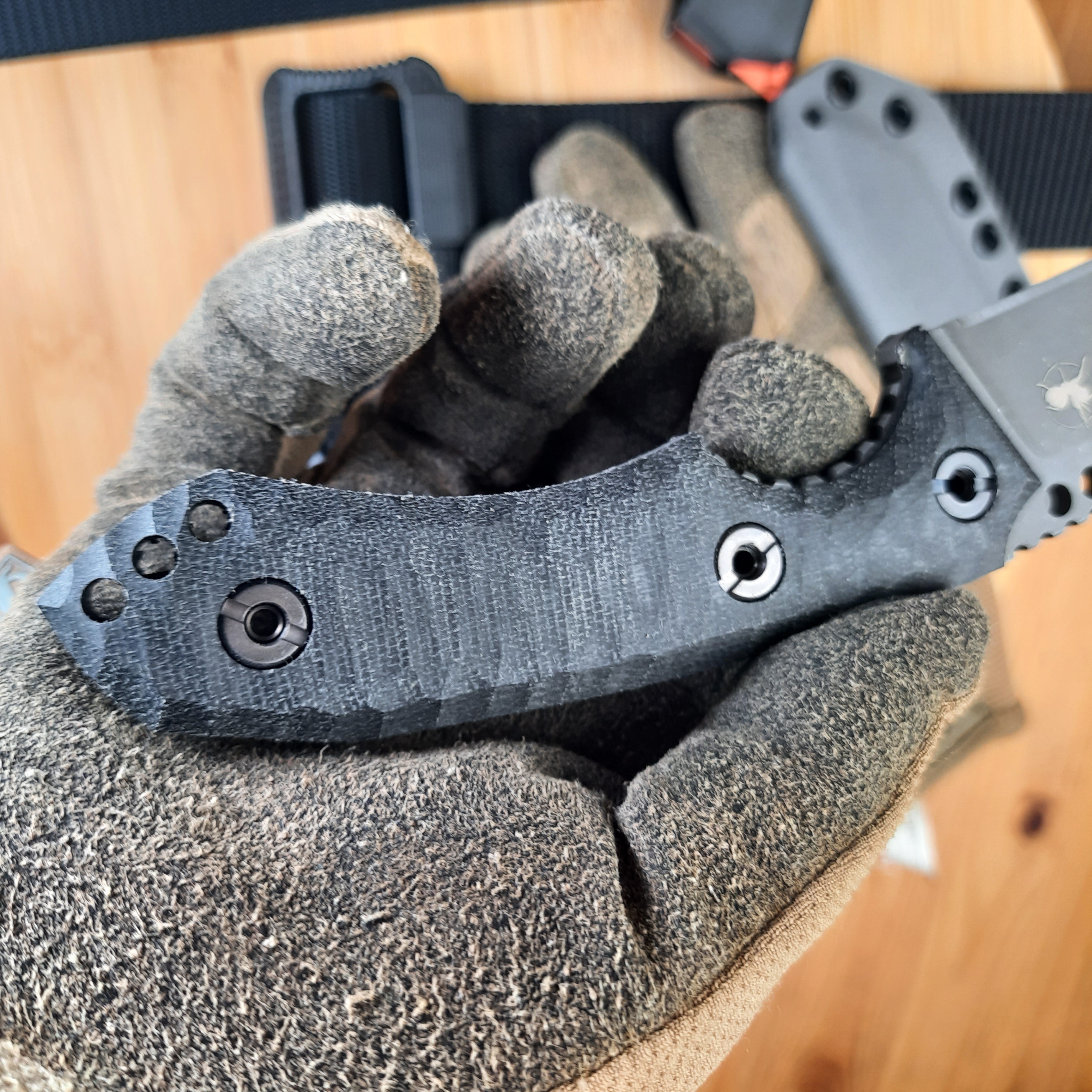 Atrax BOA Taktisches Messer Stonewashed mit braunem G10-Griff