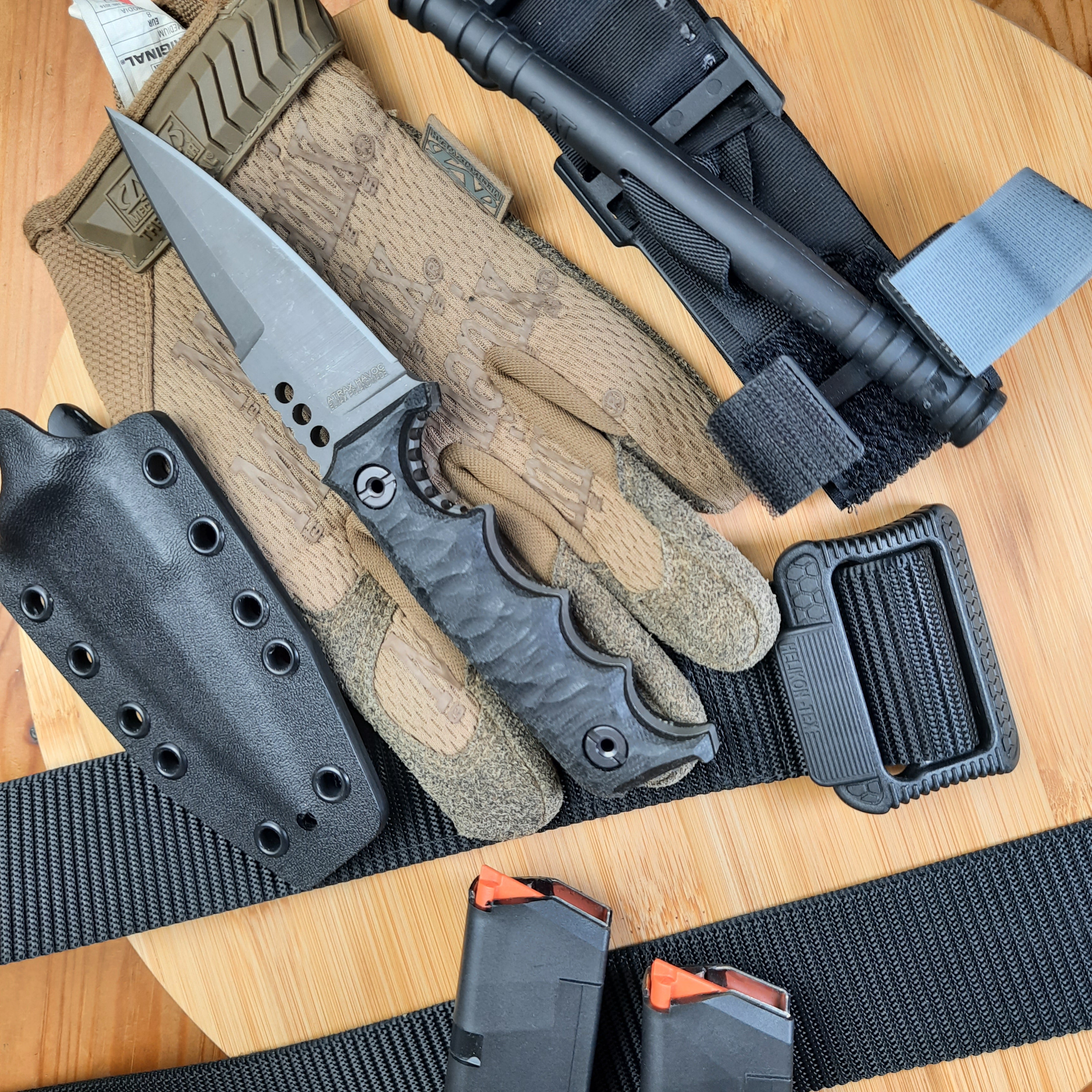 Atrax HAVOC stonewashed Taktisches Messer mit grünem Canvas-Micarta-Griff