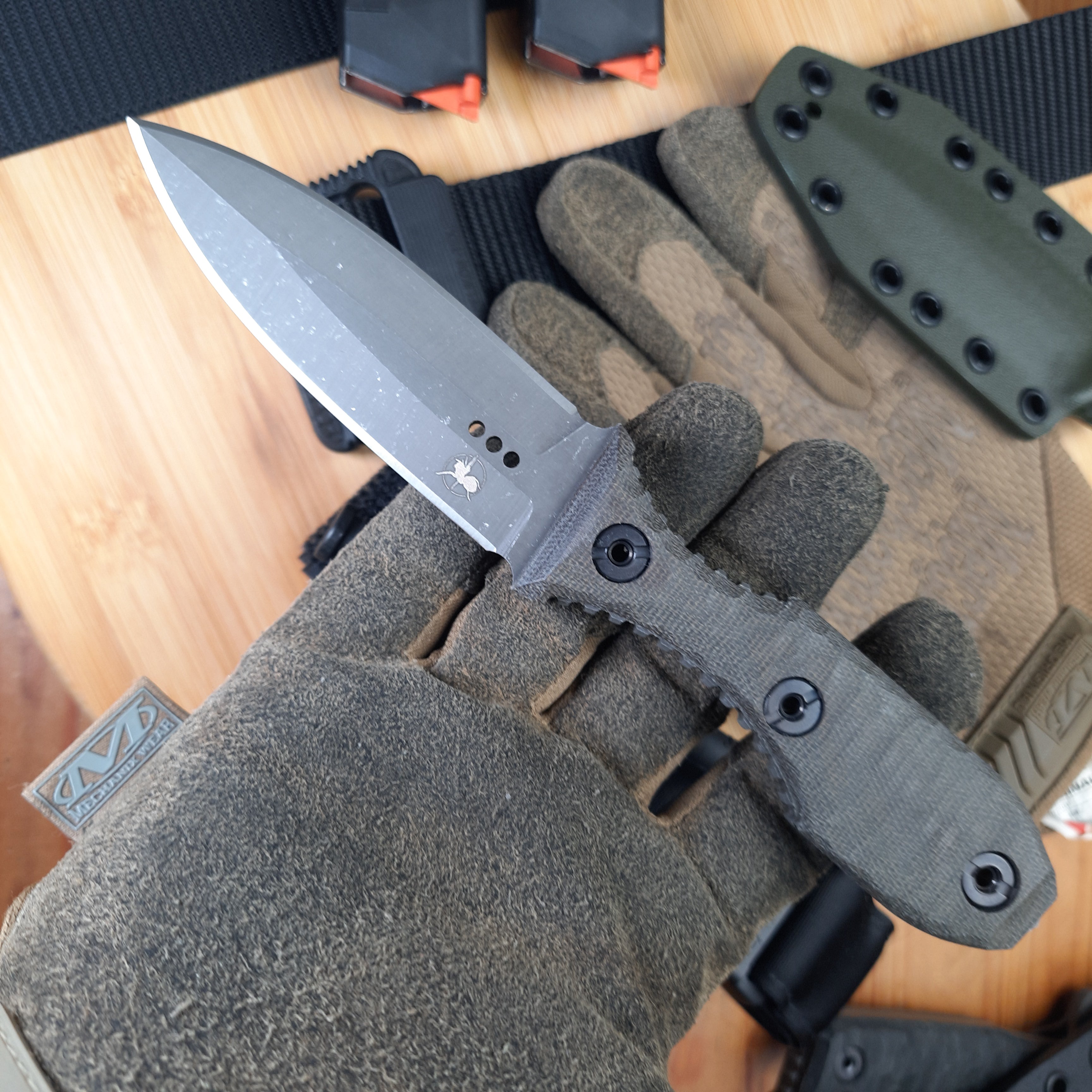 Atrax SCOURGE DAGGER Stonewashed Tactical Knife with Green Canvas Micarta Scales