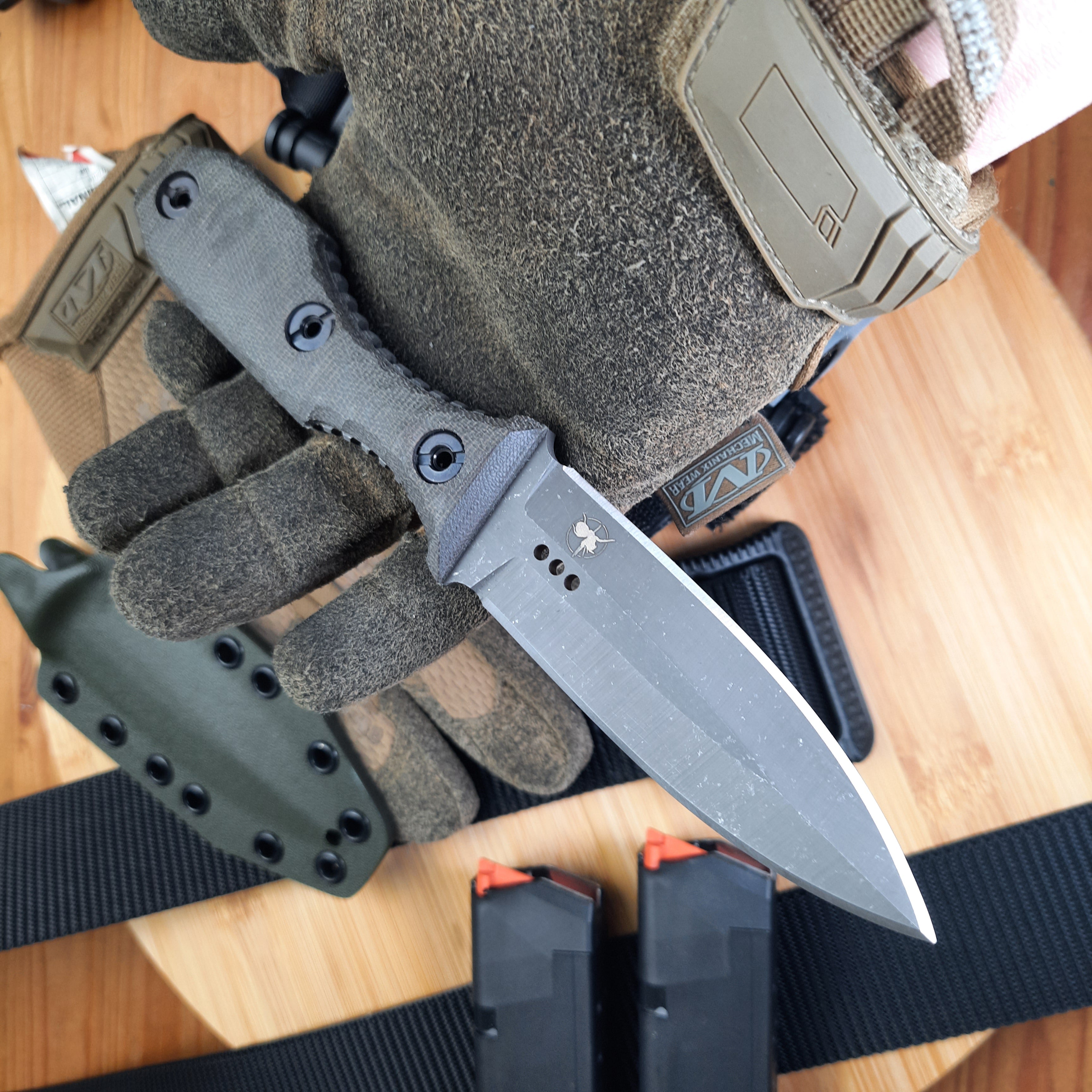 Atrax SCOURGE DAGGER Stonewashed Tactical Knife with Green Canvas Micarta Scales