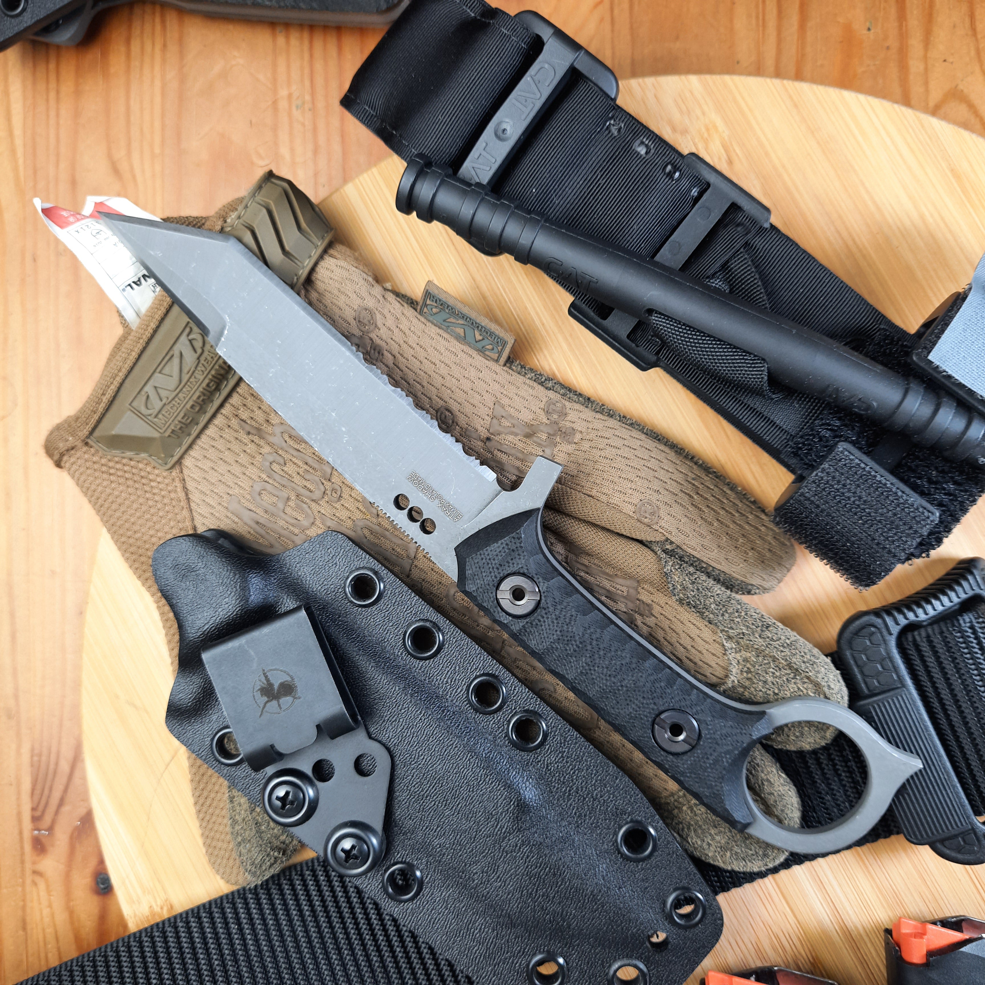 Nóż taktyczny Atrax Shadow XL z rękojeścią z brązowego płótna Micarta