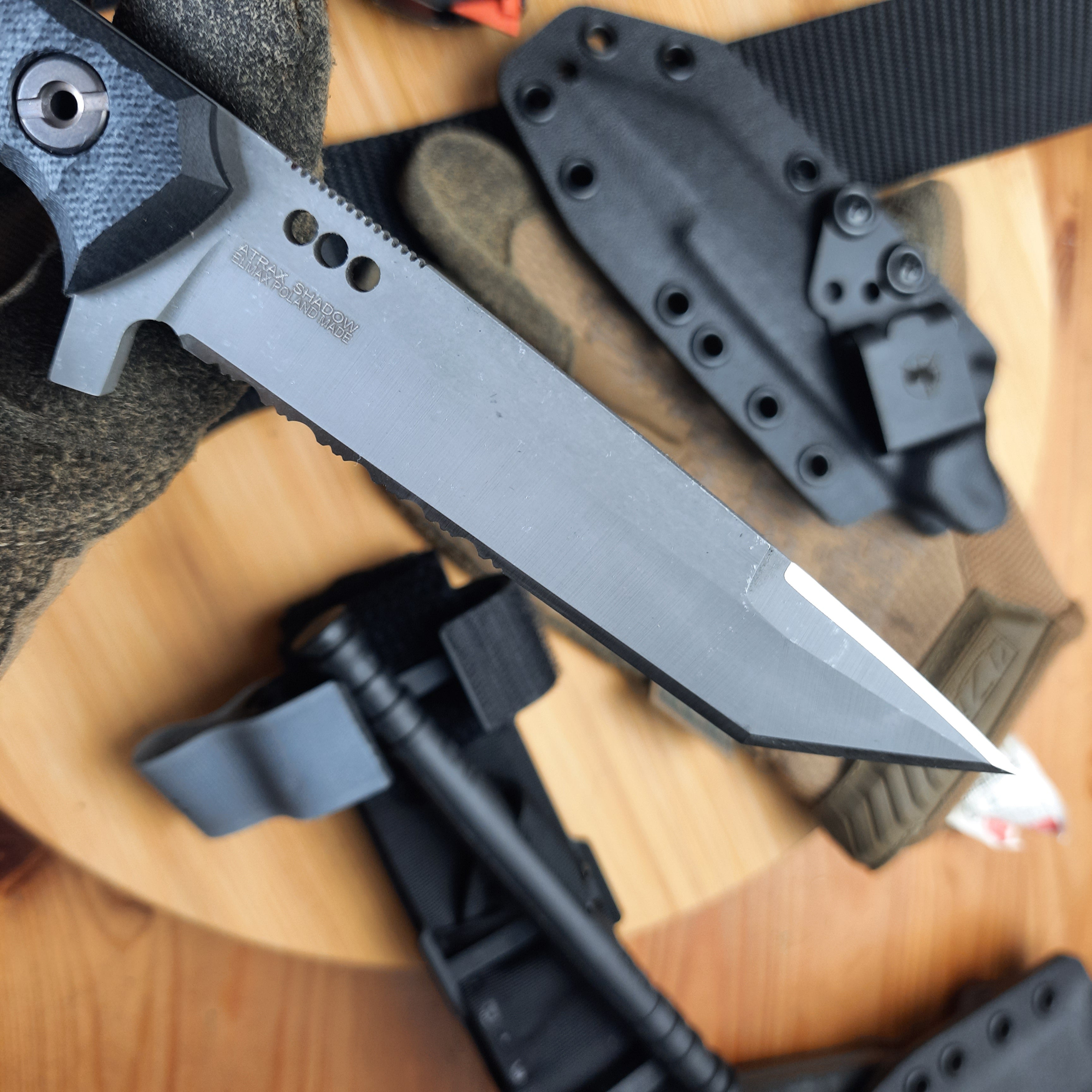 Nóż taktyczny Atrax Shadow XL z rękojeścią z brązowego płótna Micarta
