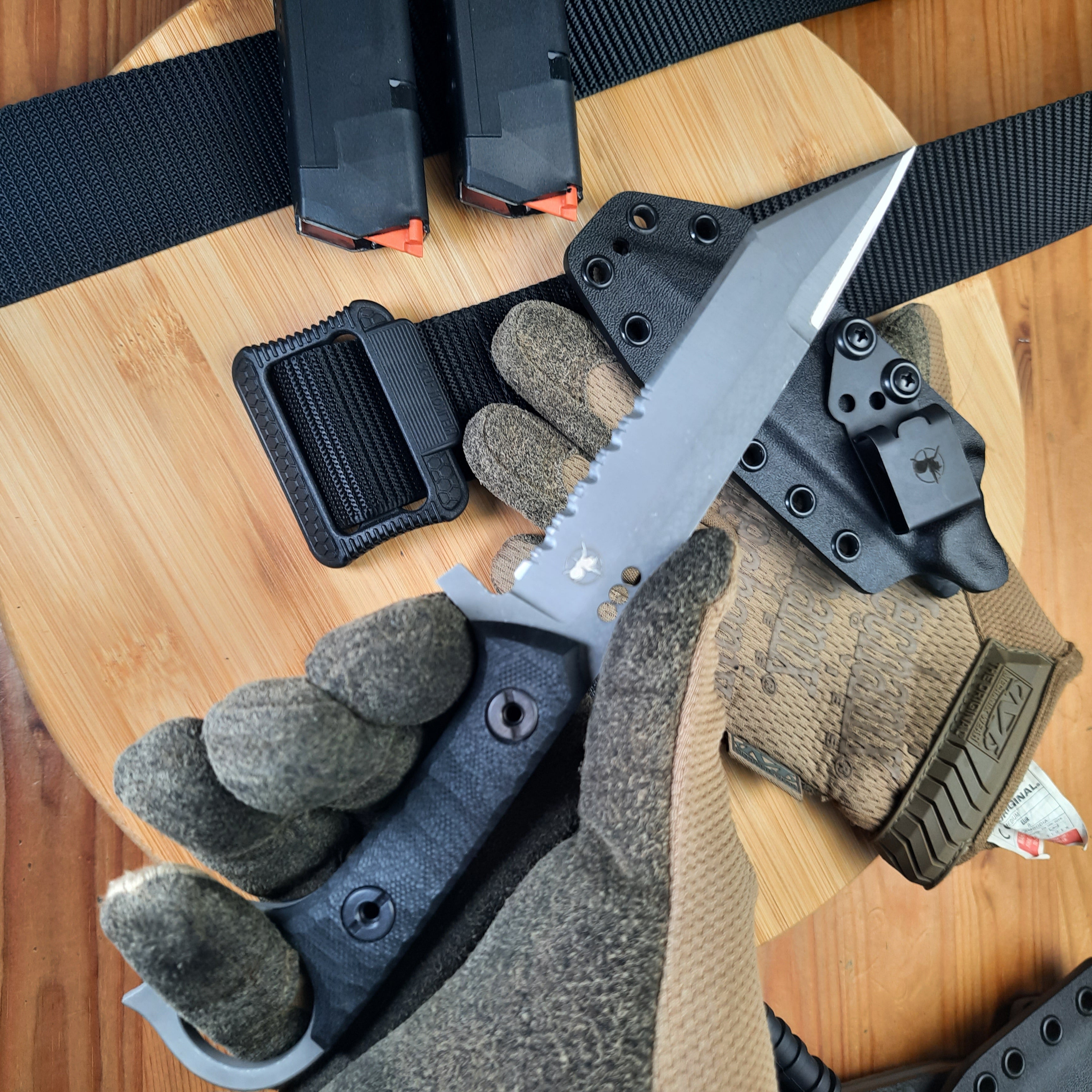 Nóż taktyczny Atrax Shadow XL z rękojeścią z brązowego płótna Micarta