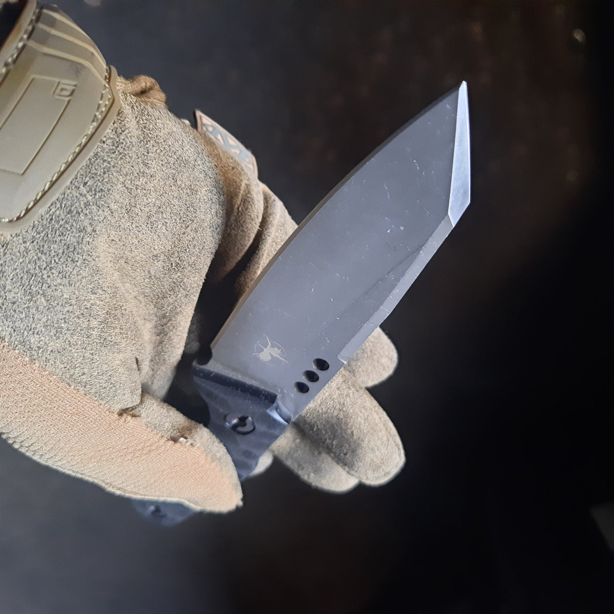 Atrax BOA Taktisches Messer Stonewashed mit braunem G10-Griff