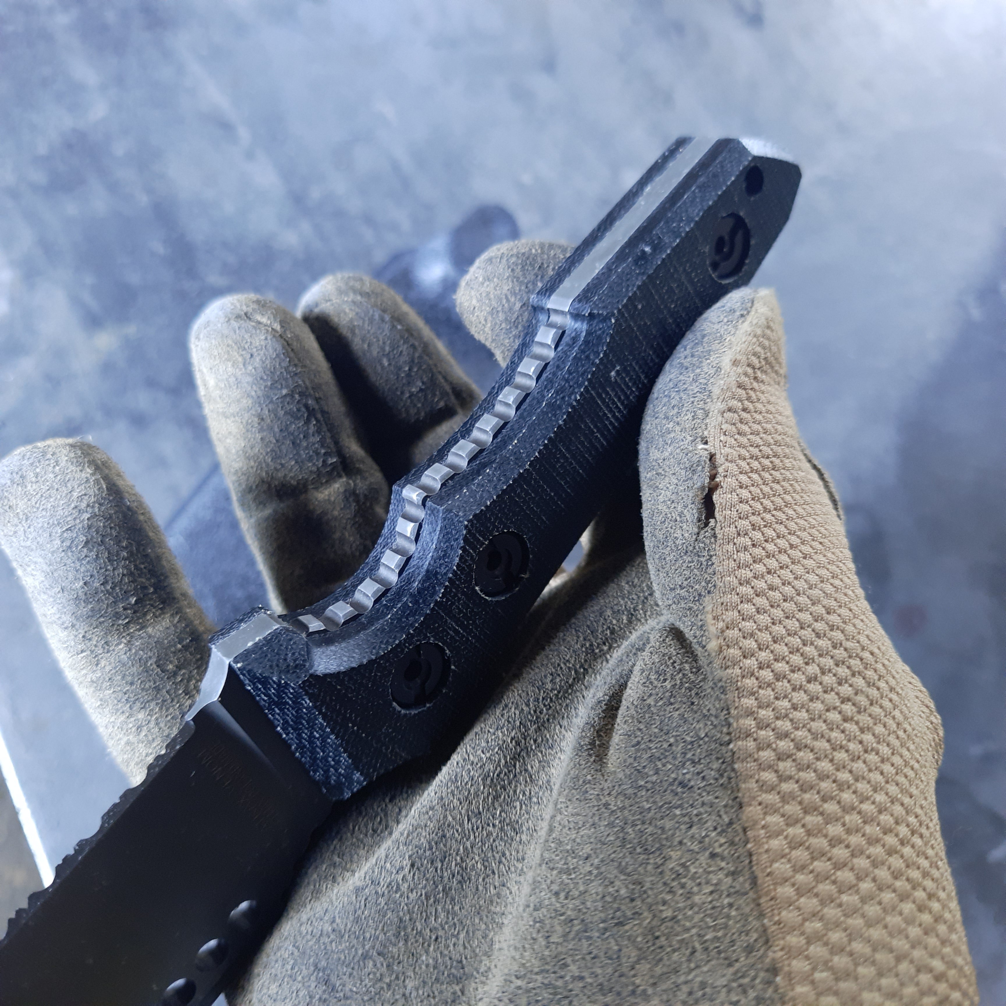 Atrax Venom Tactical &amp; Daycare Messer Stonewashed mit grünem Micarta-Griff
