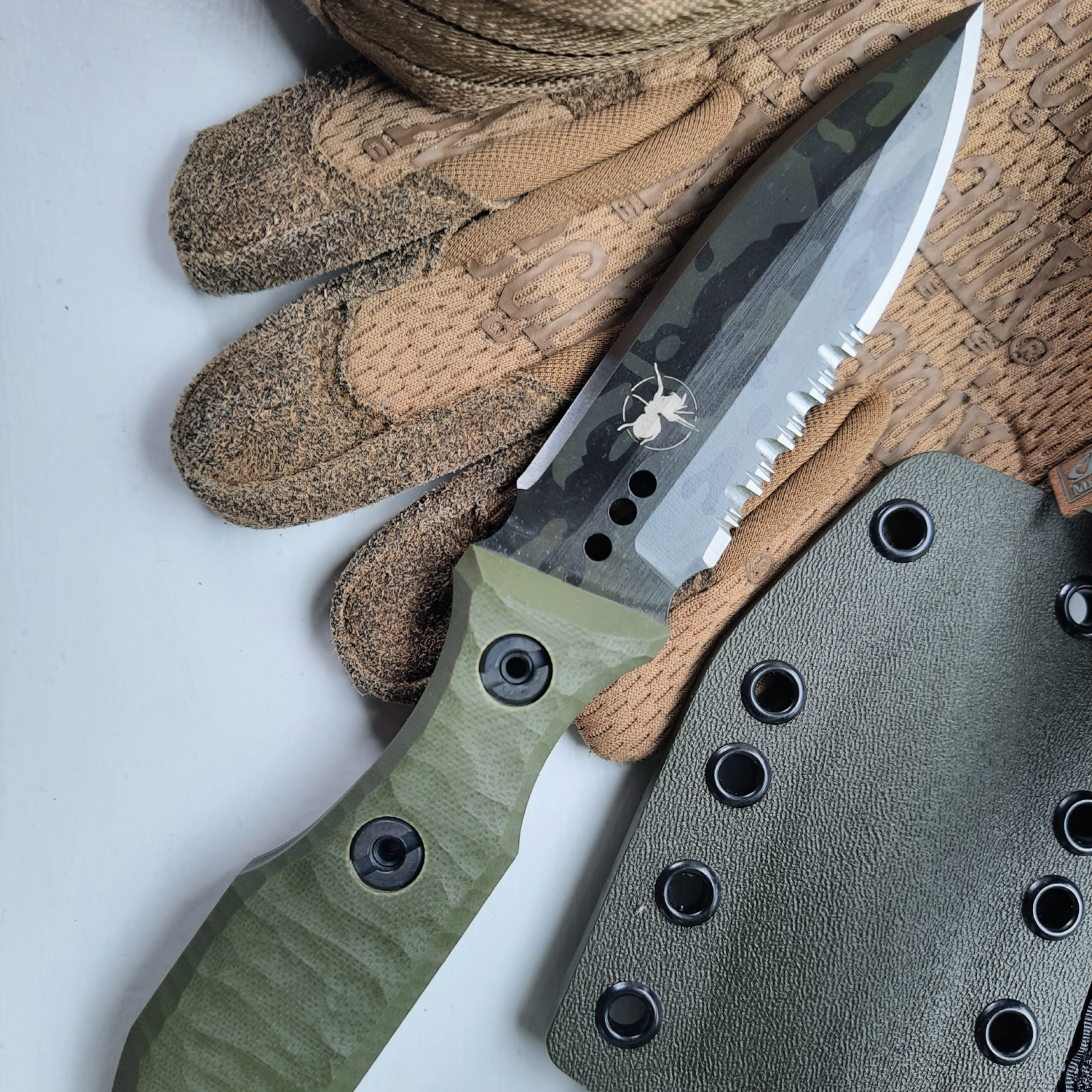 Atrax SCOURGE DAGGER Multicam Black Cerakote Tactical Knife with Olive Handle & Serration