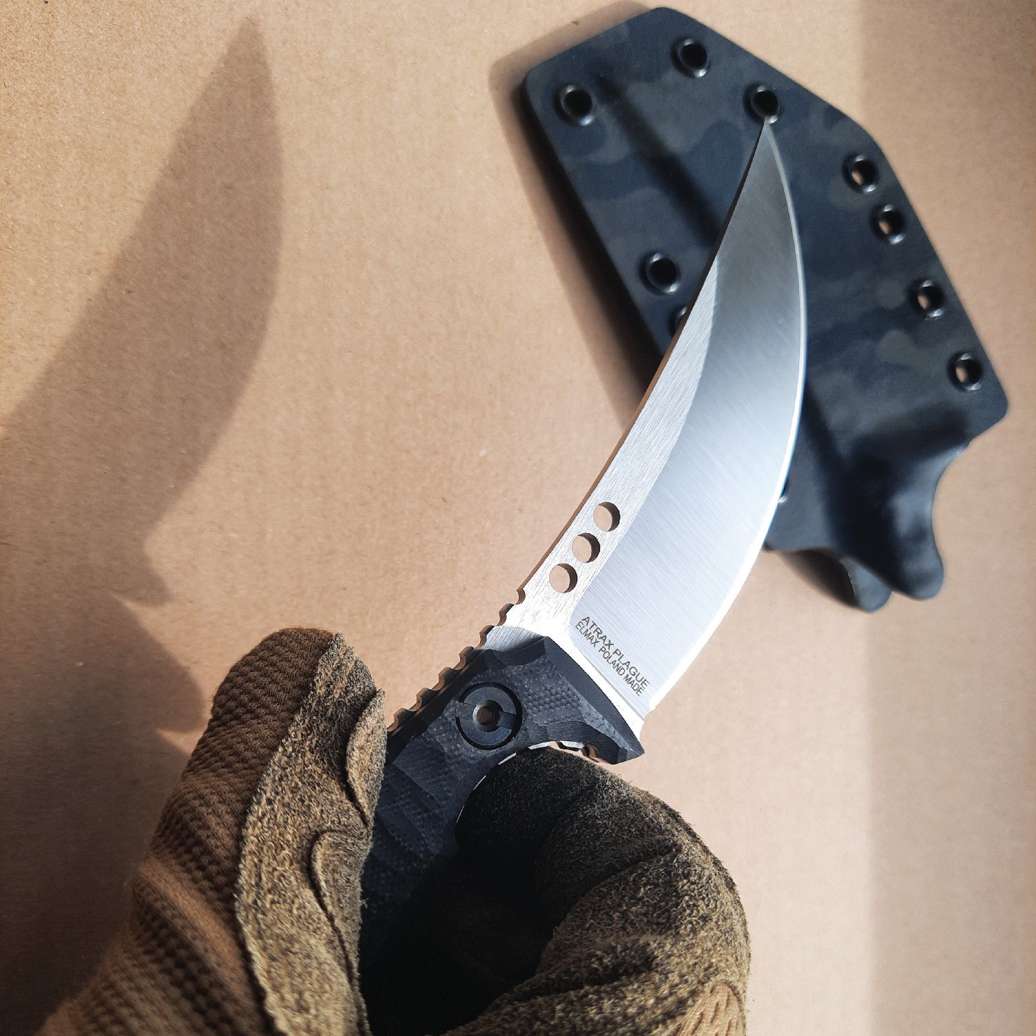 ATRAX PLAGUE Tactical Ring Knife