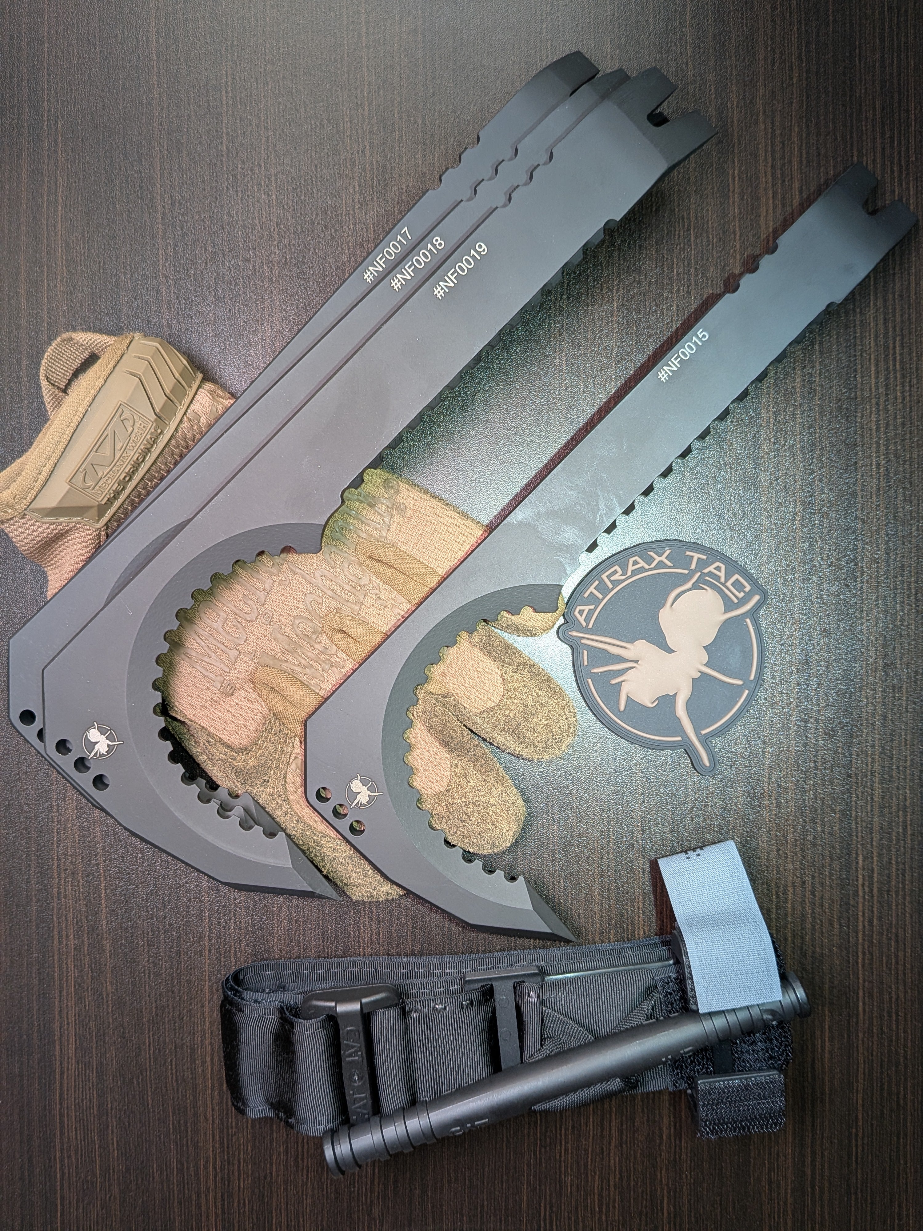 Atrax BOA Taktisches Messer Stonewashed mit braunem G10-Griff