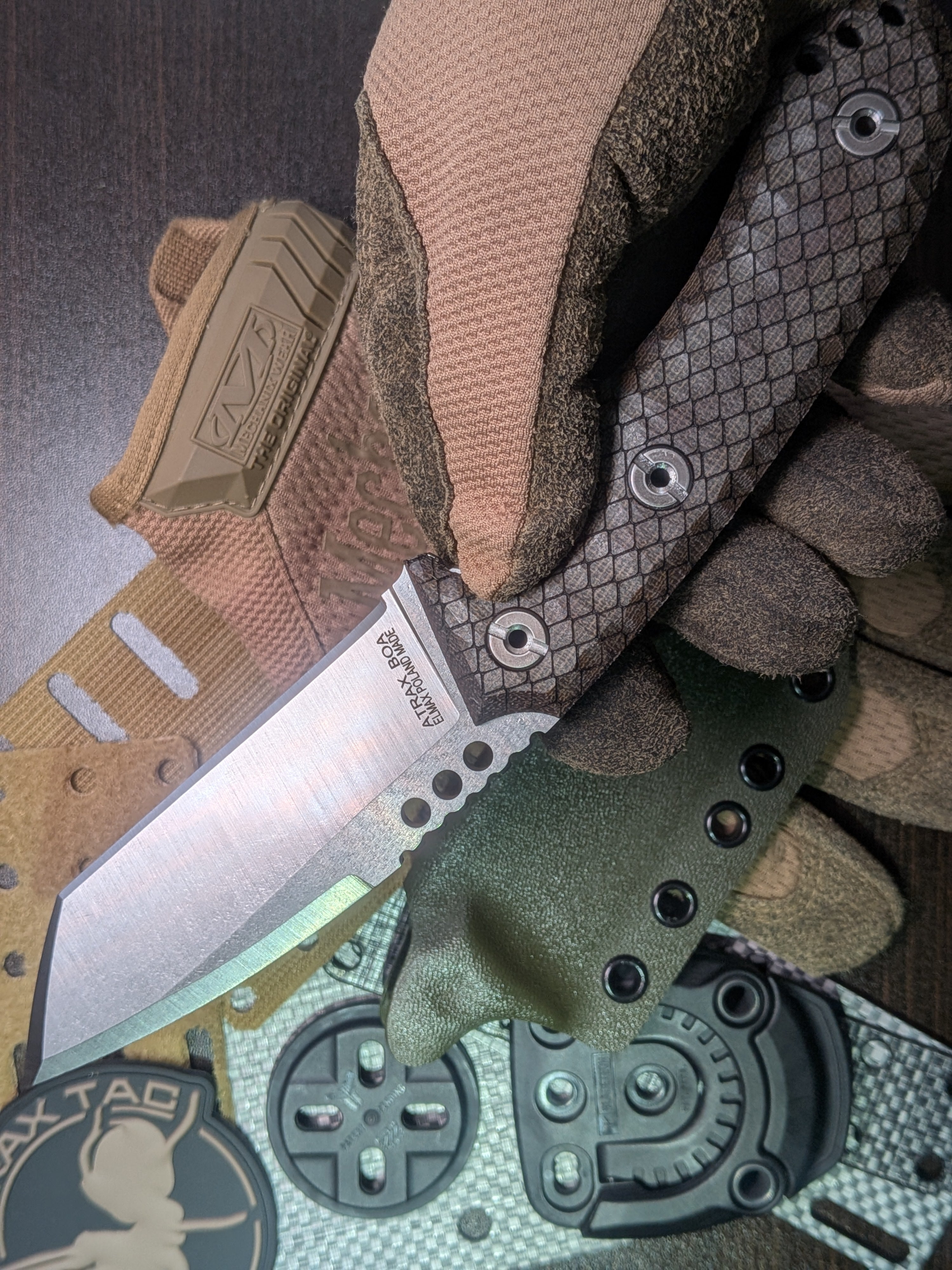 Atrax BOA Tactical Knife Silver satin with Green Canvas Micarta with snake skin patern