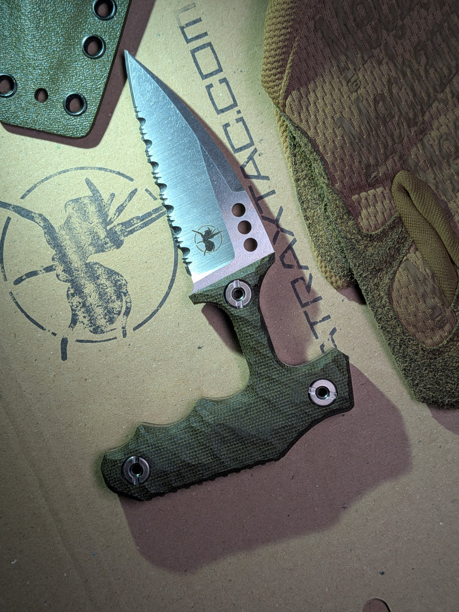 ATRAX MORBIUS — Silver Satin, zielona Canvas Micarta i ząbkowanie