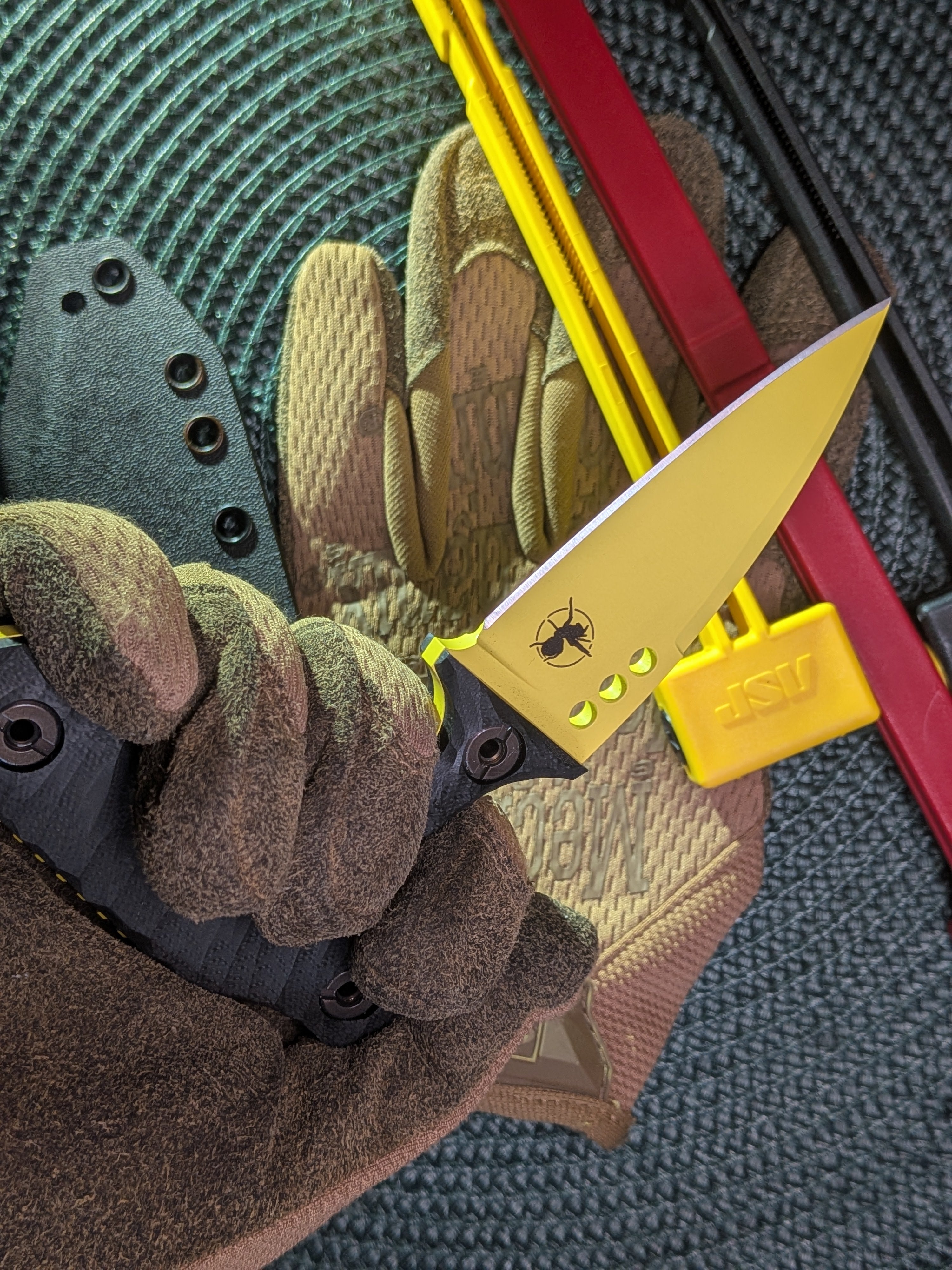 Atrax ENKIDU Taktisches Stoßmesser mit schwarzem Griff und LR Black Cerakote-Finish