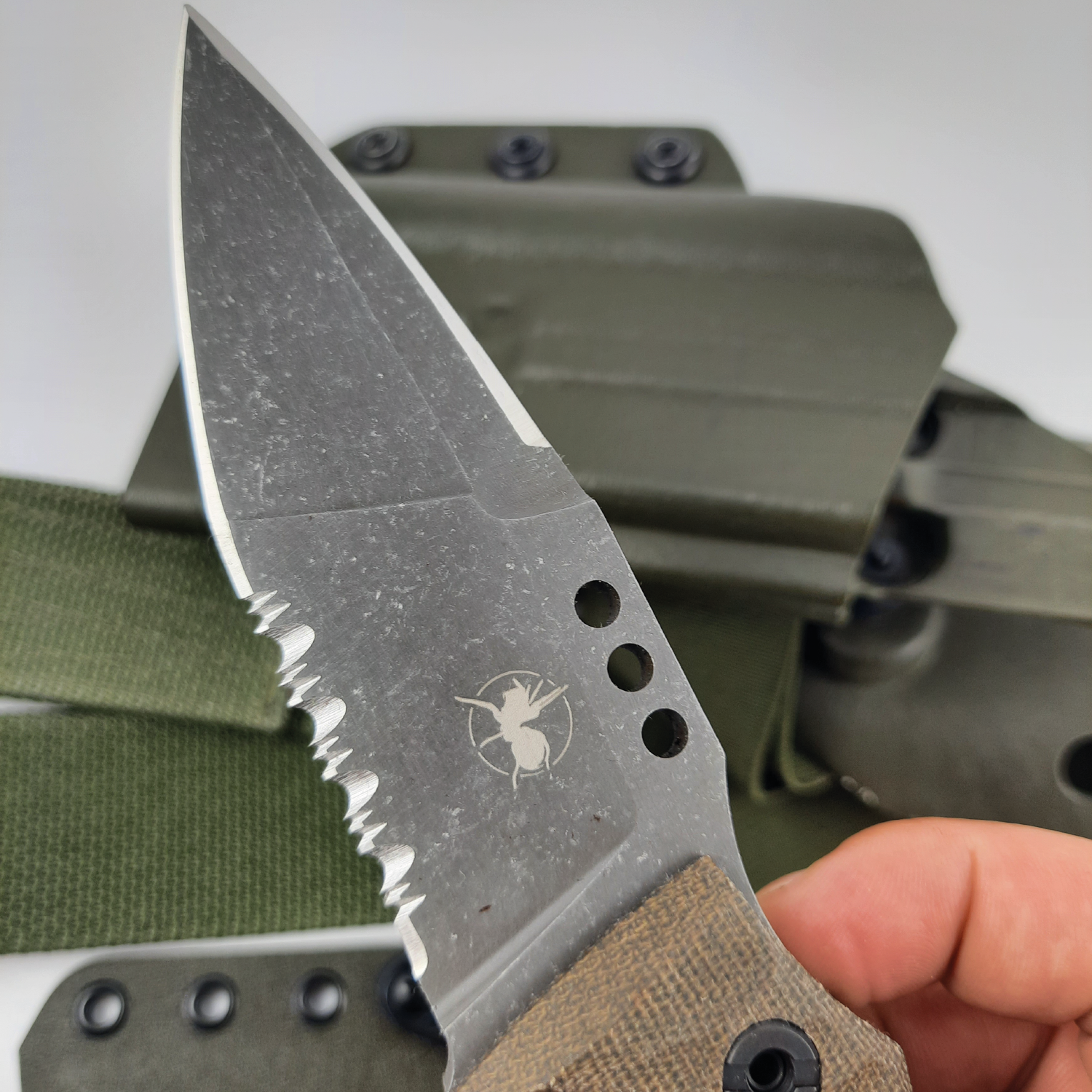 Atrax Knife Serration on cutting edge