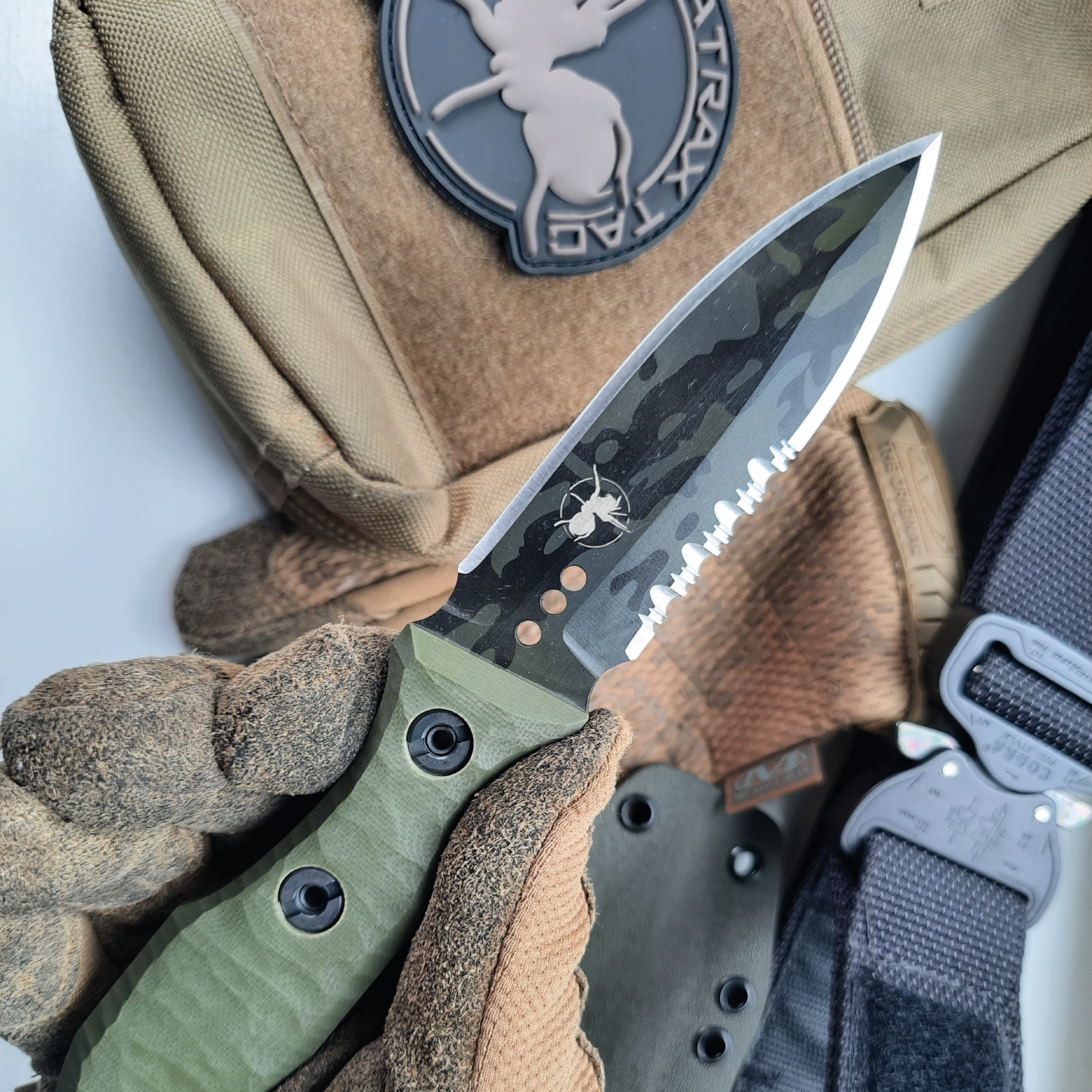 Atrax Knife Serration on cutting edge