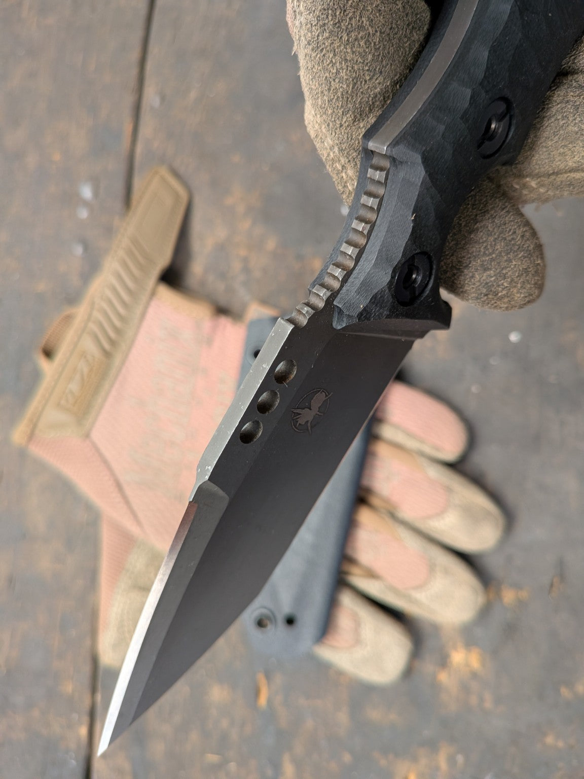 Atrax Rogue — detail 8 — Elmax stonewashed and black G10 Stone
